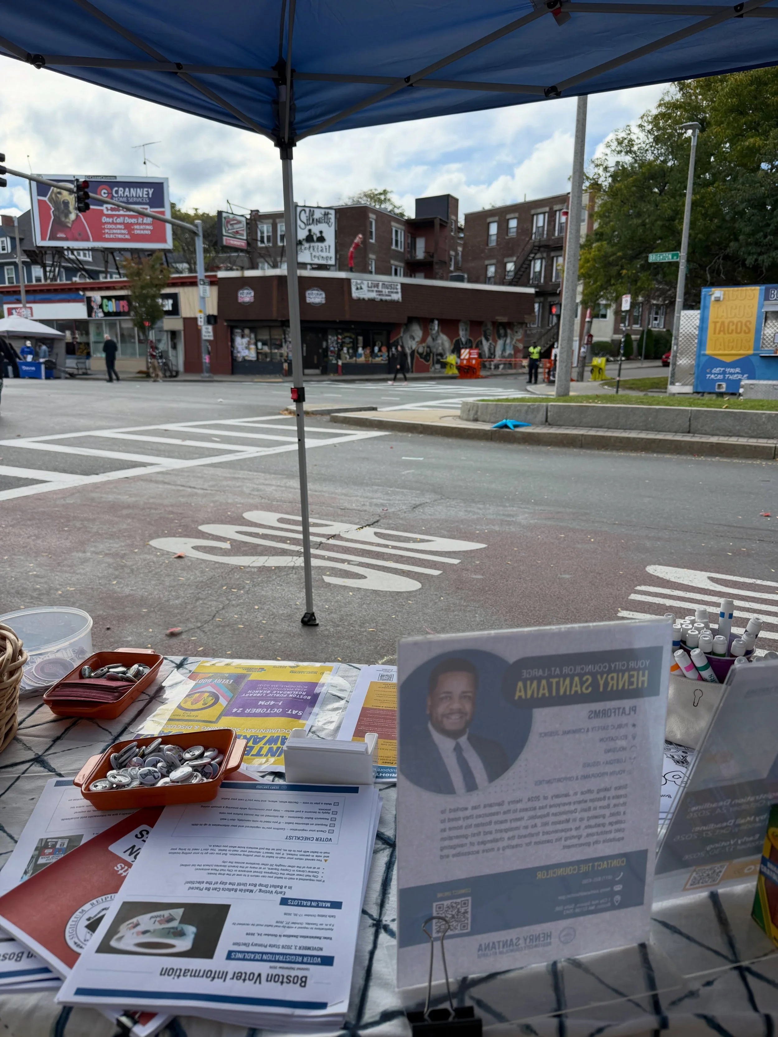 What an incredible turnout at Allston Open Streets this weekend! It was wonderful connecting with so many familiar faces along Brighton Ave.

We loved seeing neighbors decorate the street with sidewalk chalk, chat about local housing and upcoming ele