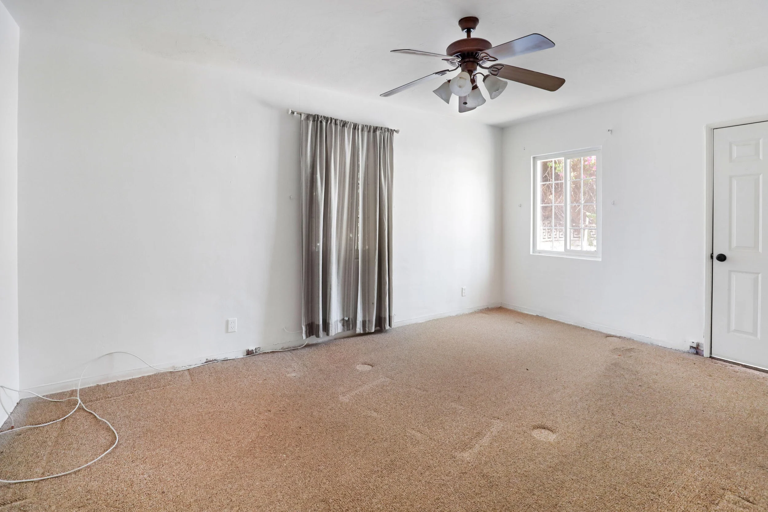 Guest bedroom 2.jpg