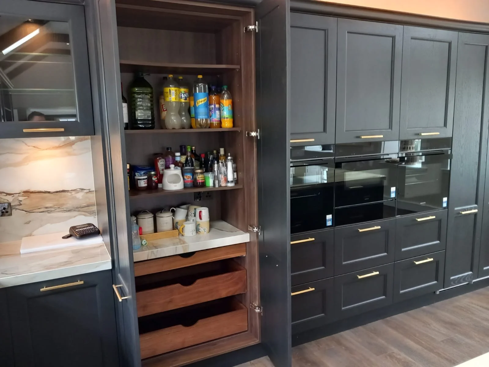 Black painted Carrick Kitchen, in Eaglesham Glasgow (4).jpg