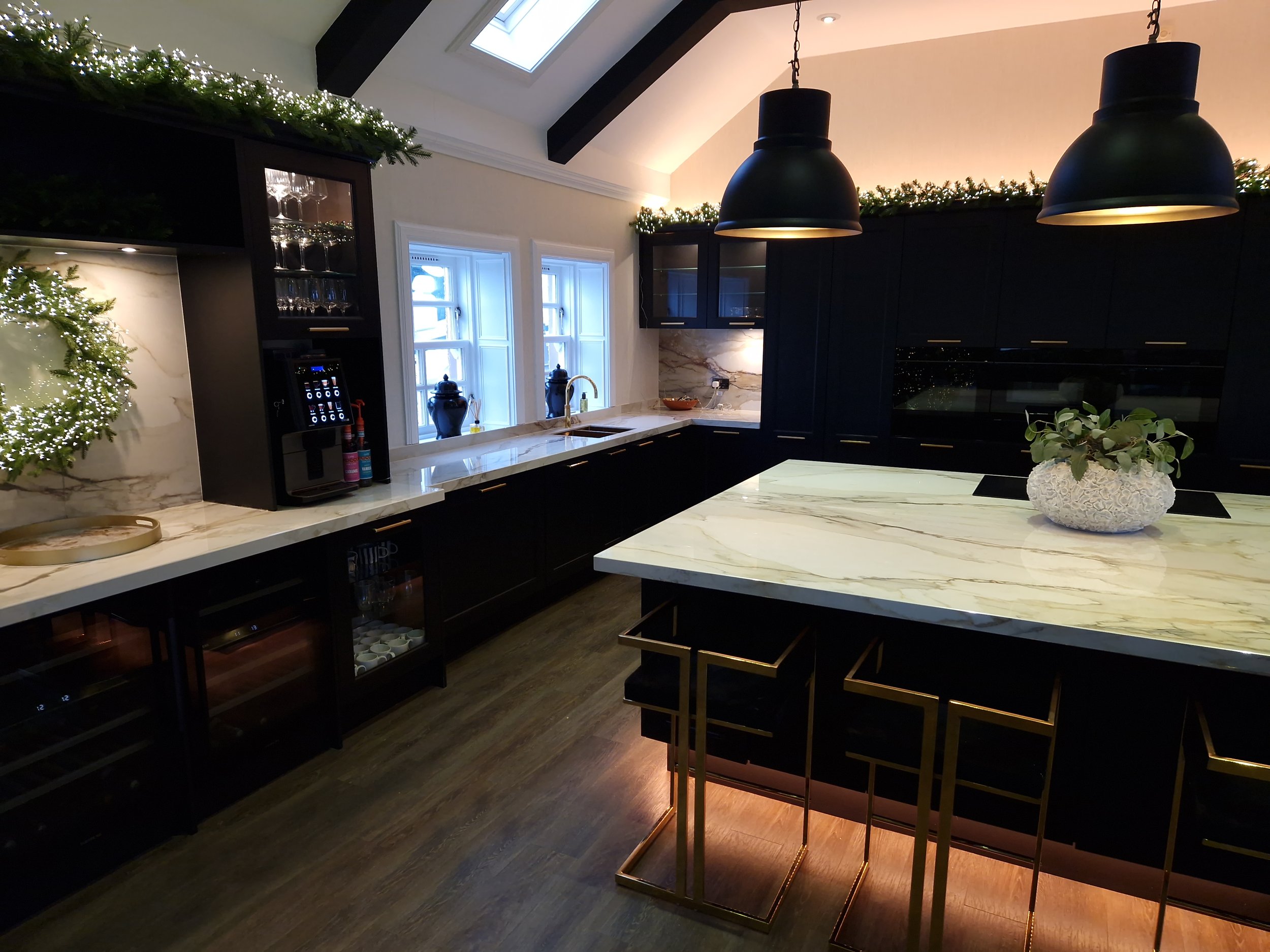 Black painted Carrick Kitchen, in Eaglesham Glasgow (14).jpg