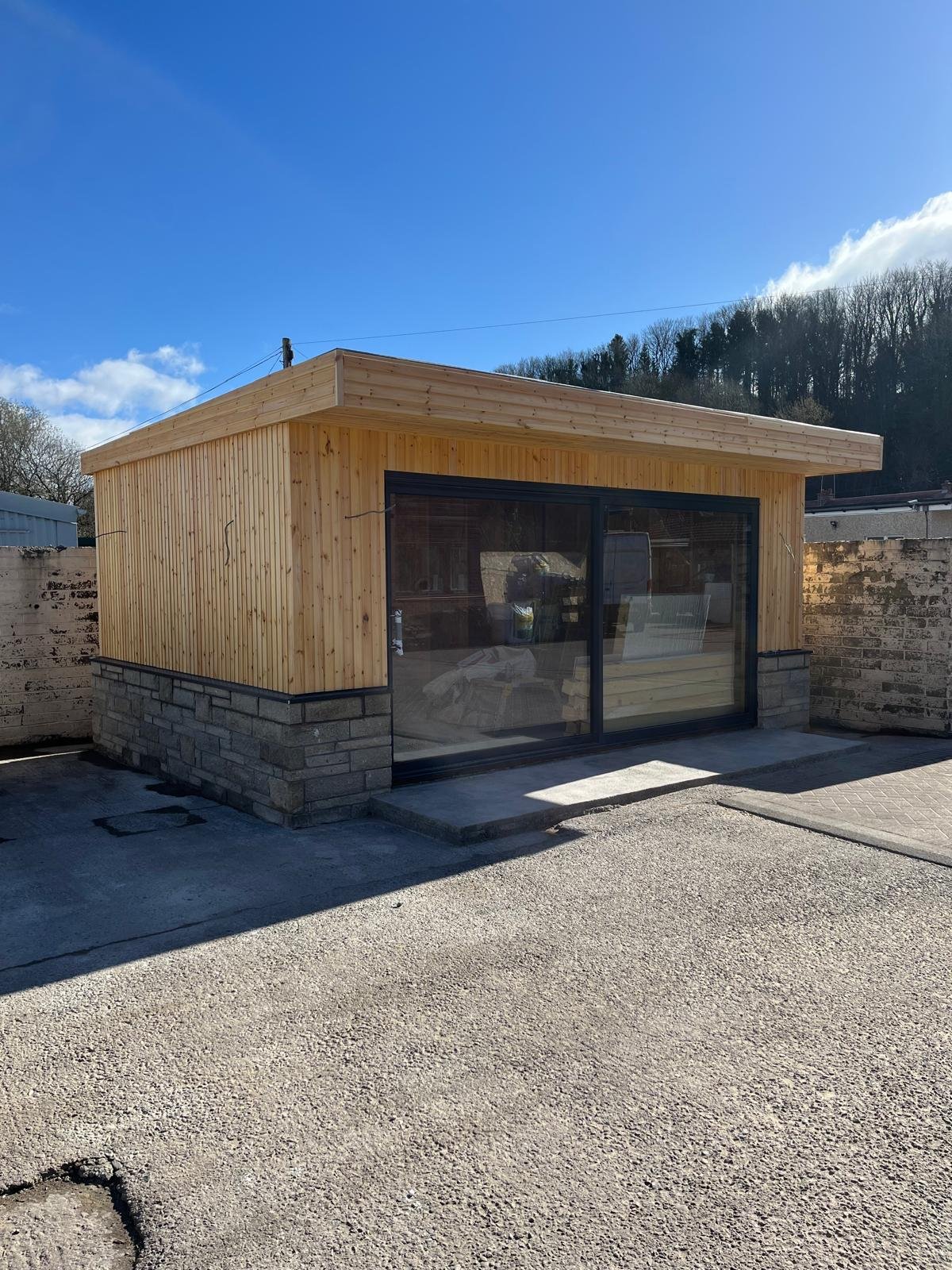 Bespoke insulated garden room in Falkirk