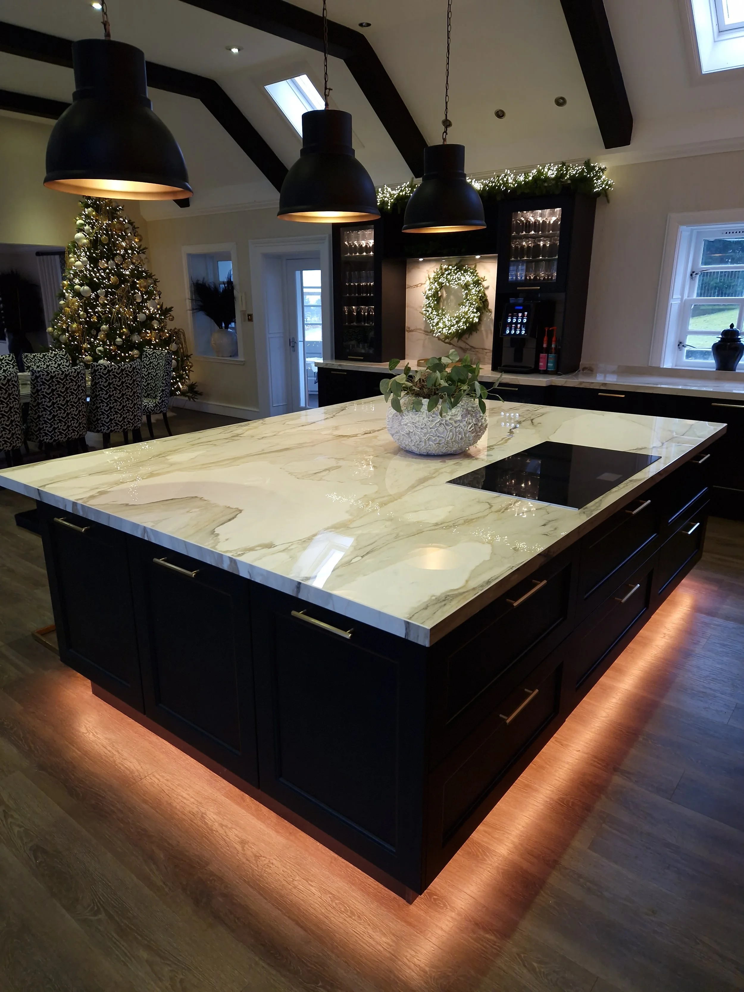Black painted Carrick Kitchen, in Eaglesham Glasgow (8).jpg