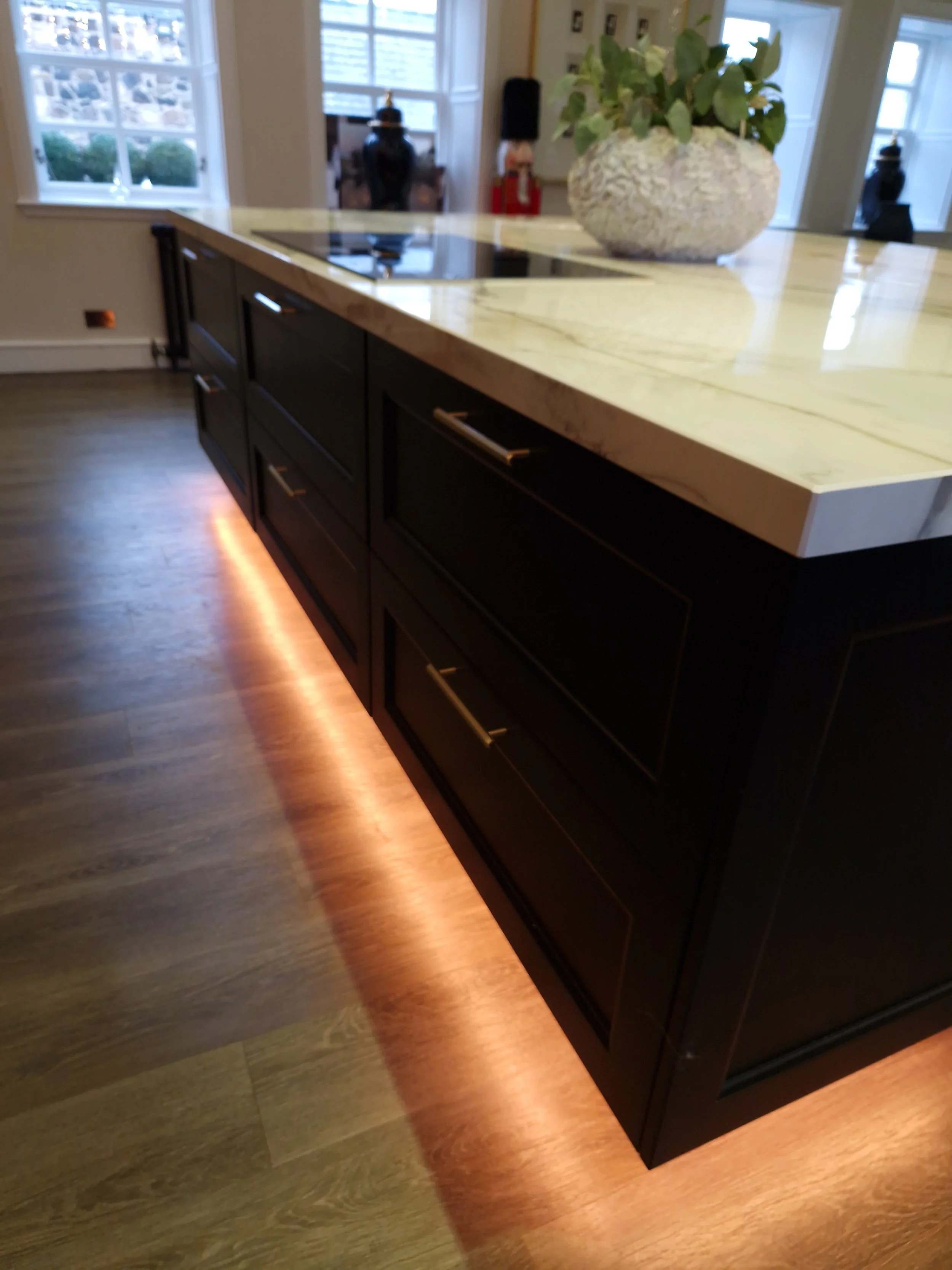 Black painted Carrick Kitchen, in Eaglesham Glasgow (20).jpg