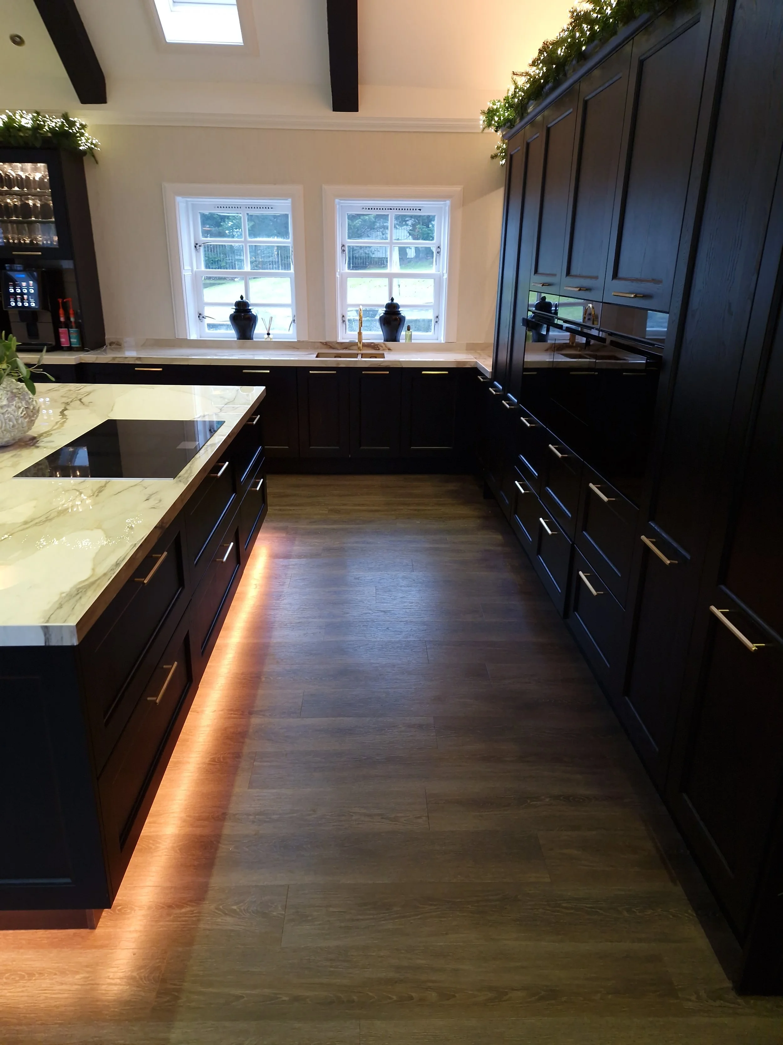 Black painted Carrick Kitchen, in Eaglesham Glasgow (7).jpg