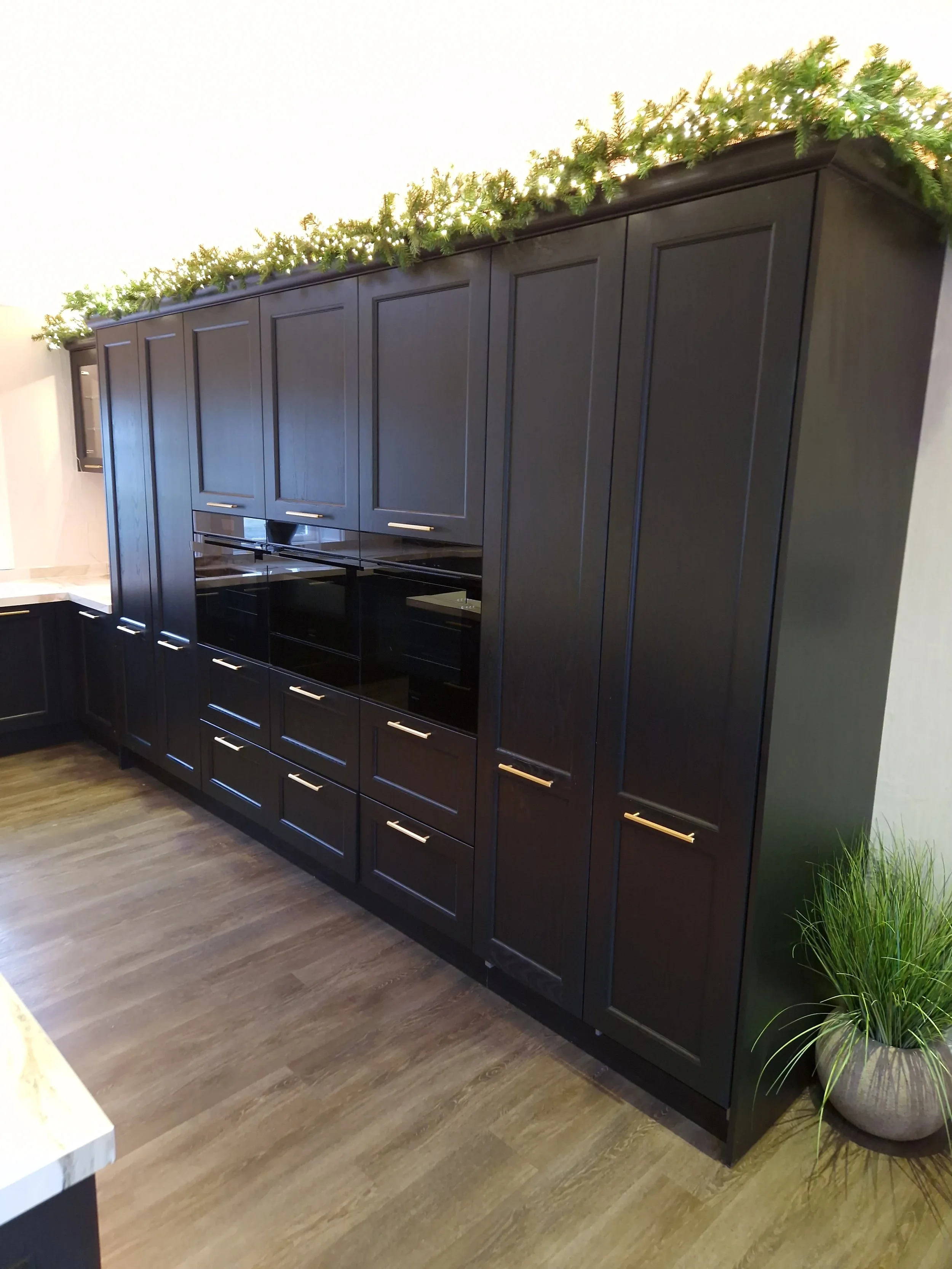 Black painted Carrick Kitchen, in Eaglesham Glasgow (6).jpg