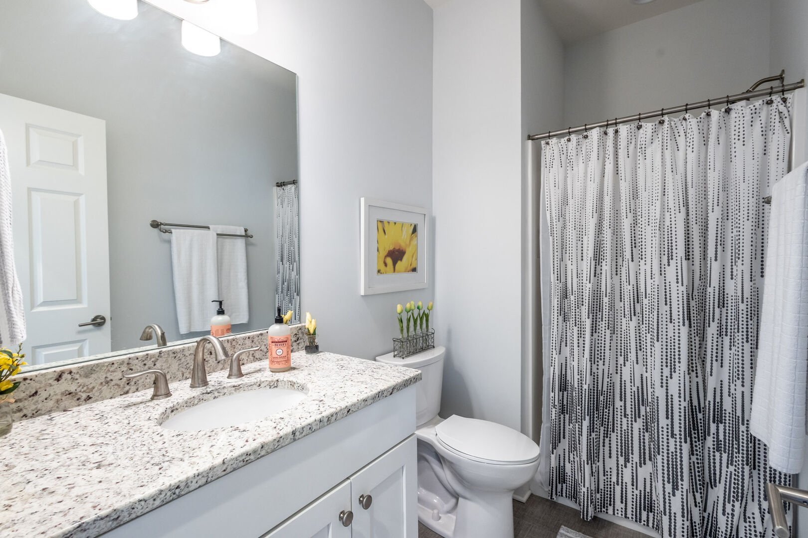hall bath.jpg