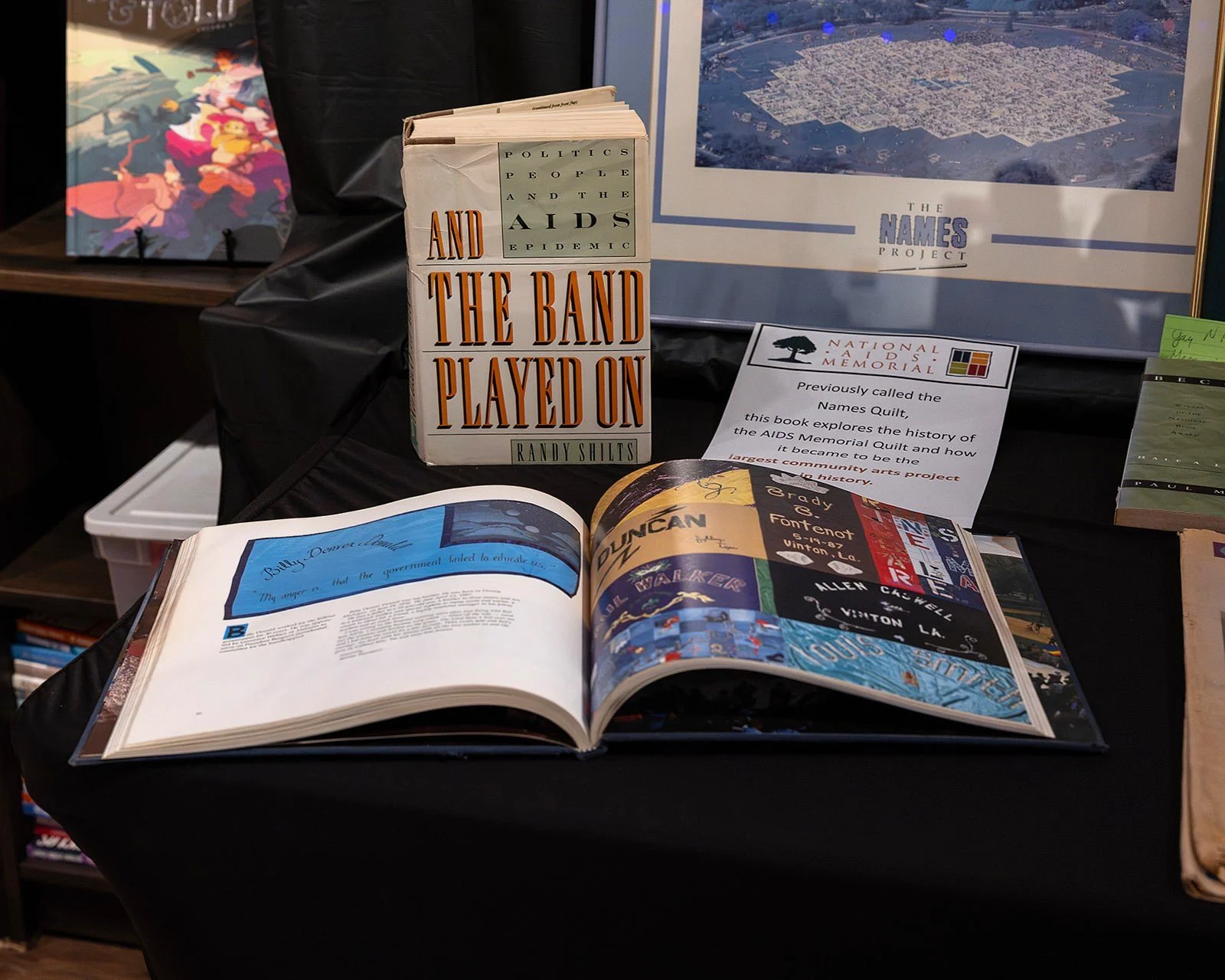 Dec25 ArtWalk (15).jpg