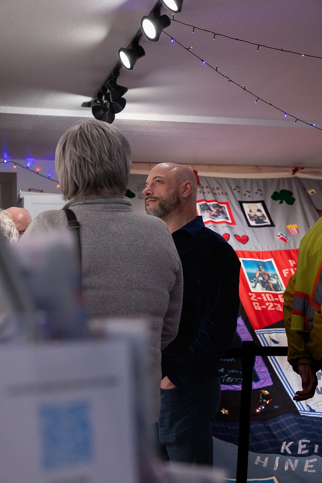 Dec25 ArtWalk (31).jpg