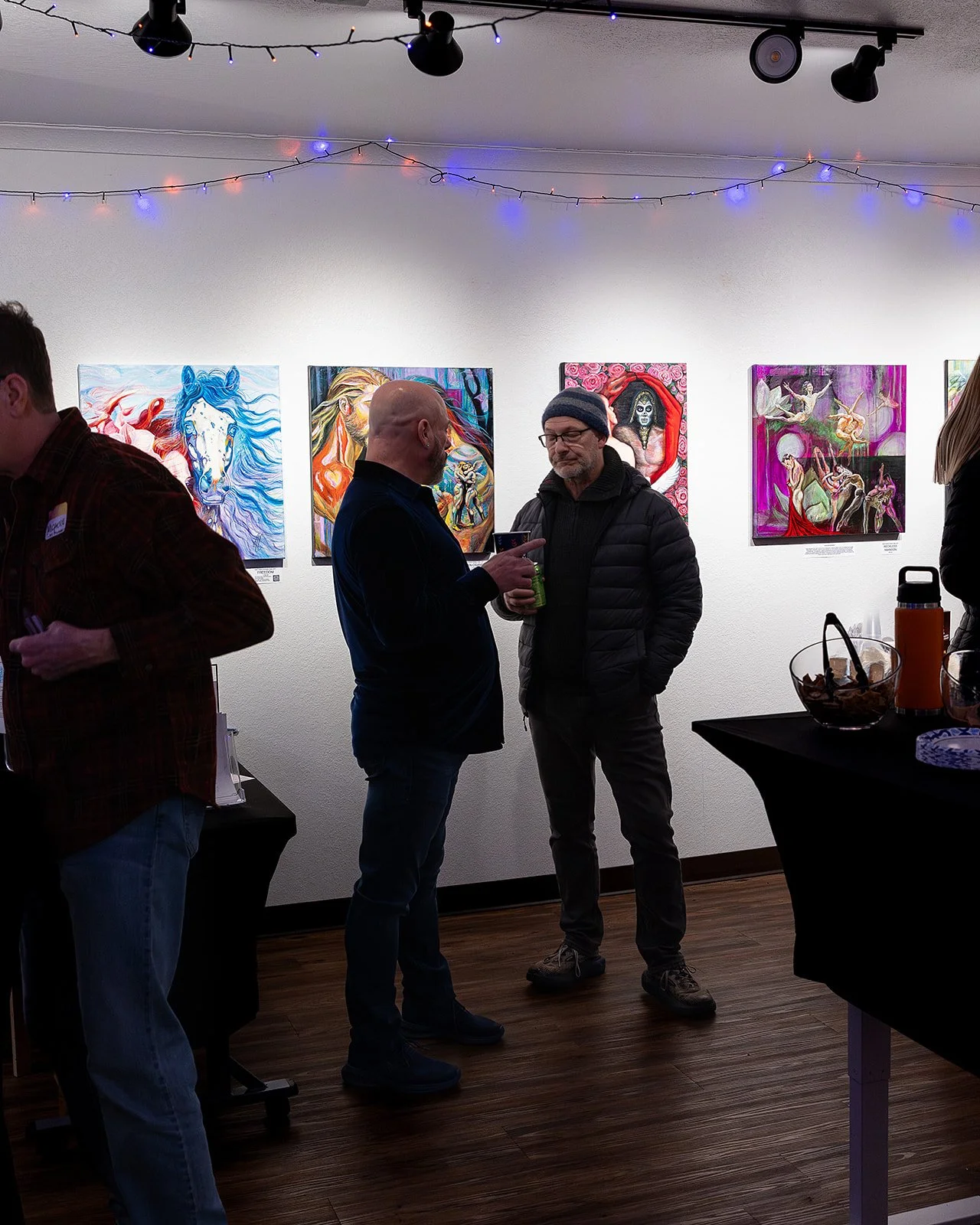 Dec25 ArtWalk (77).jpg