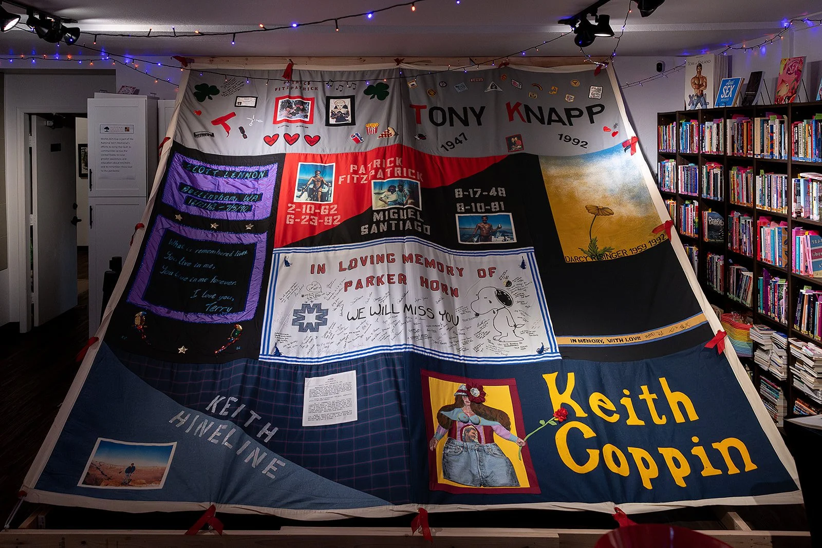 Dec25 ArtWalk (2).jpg