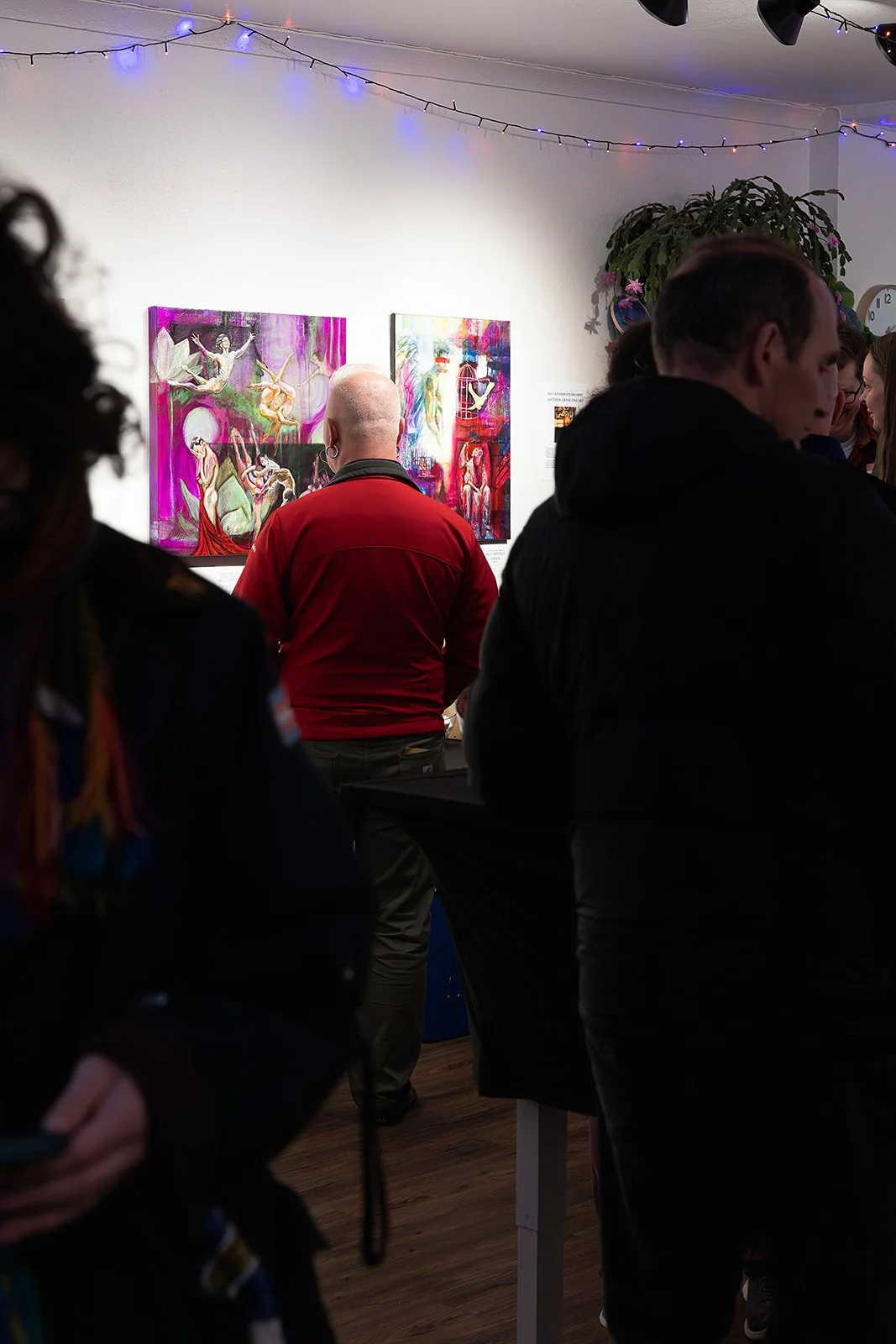 Dec25 ArtWalk (40).jpg