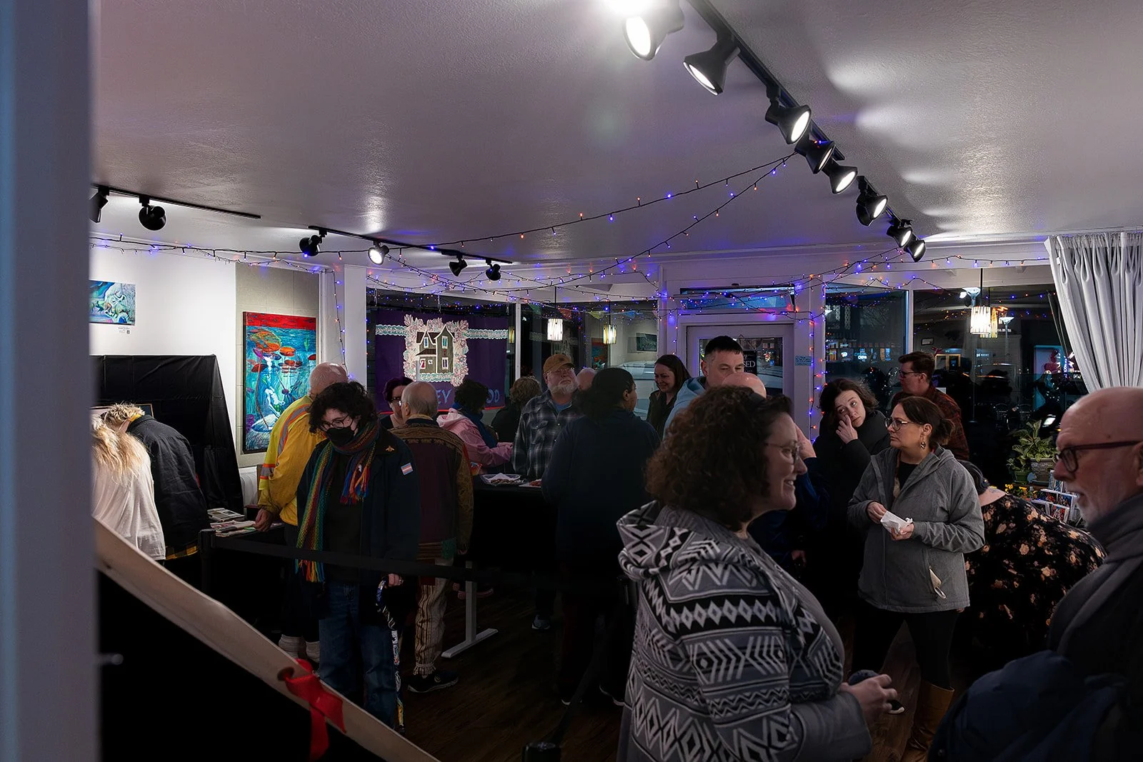 Dec25 ArtWalk (37).jpg