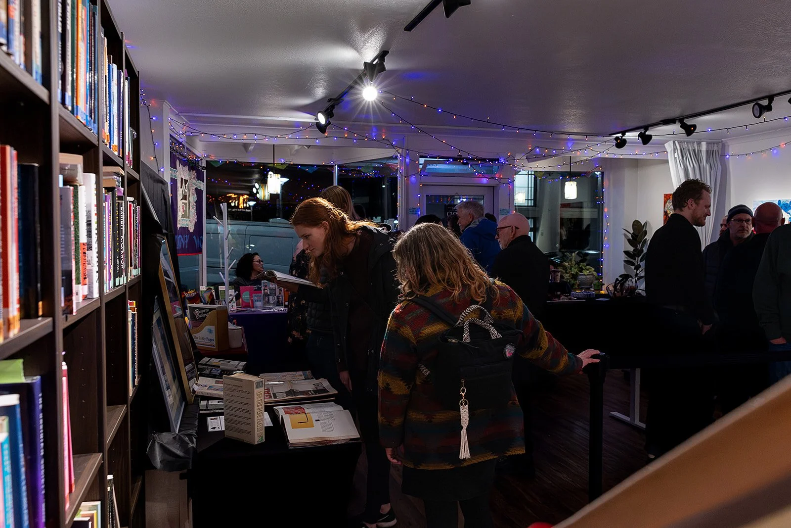 Dec25 ArtWalk (87).jpg