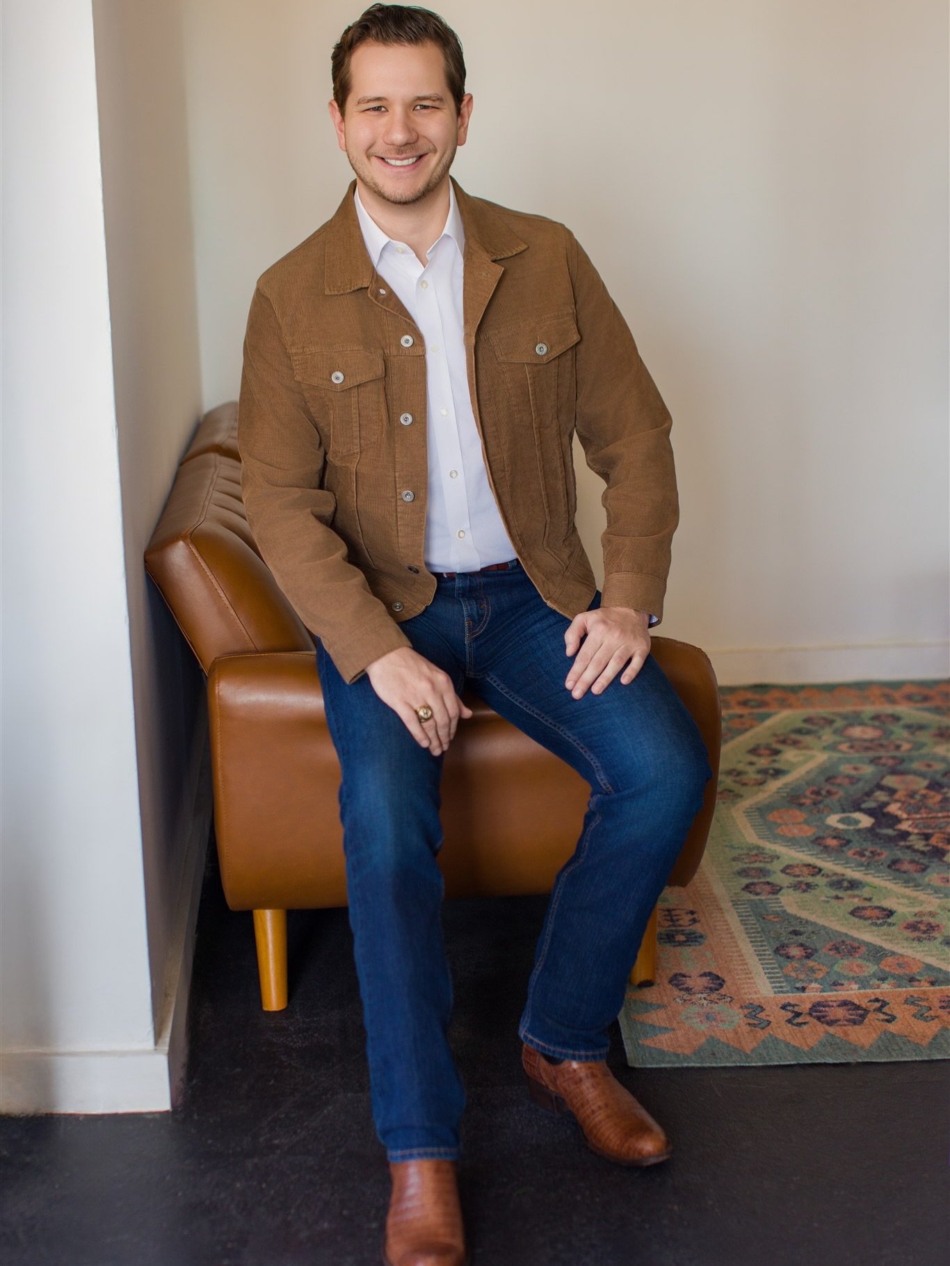 Working with @stephen_perkins was such a great experience.

From the moment we started shooting, it was clear he brought a calm confidence and thoughtful presence that translated effortlessly on camera. Sessions like this are always our favorite beca