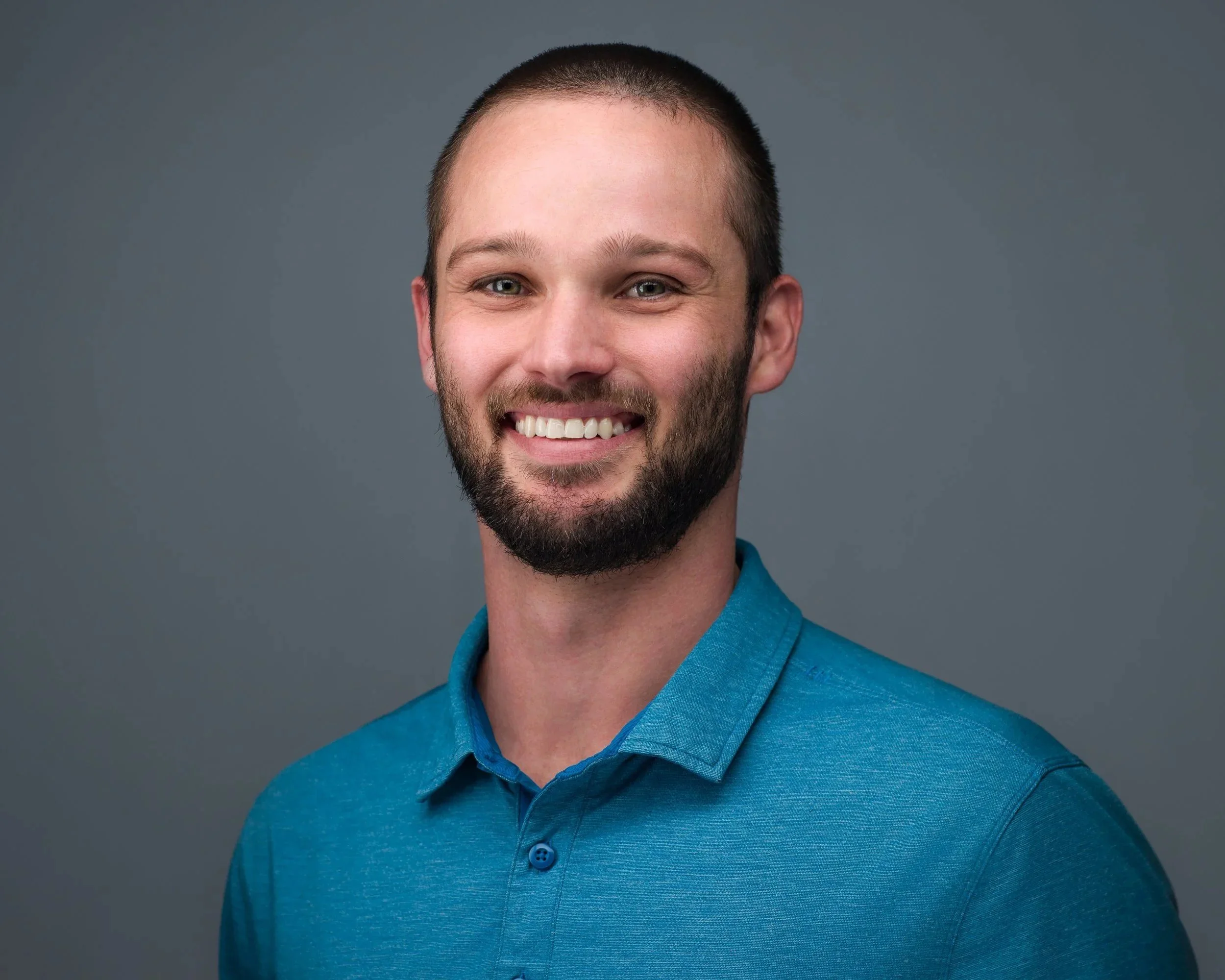 professional-headshot-san-antonio-business-casual-man.webp