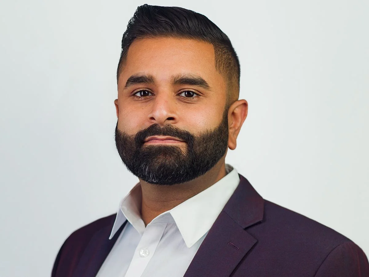 san-antonio-business-headshot-man-suit-beard