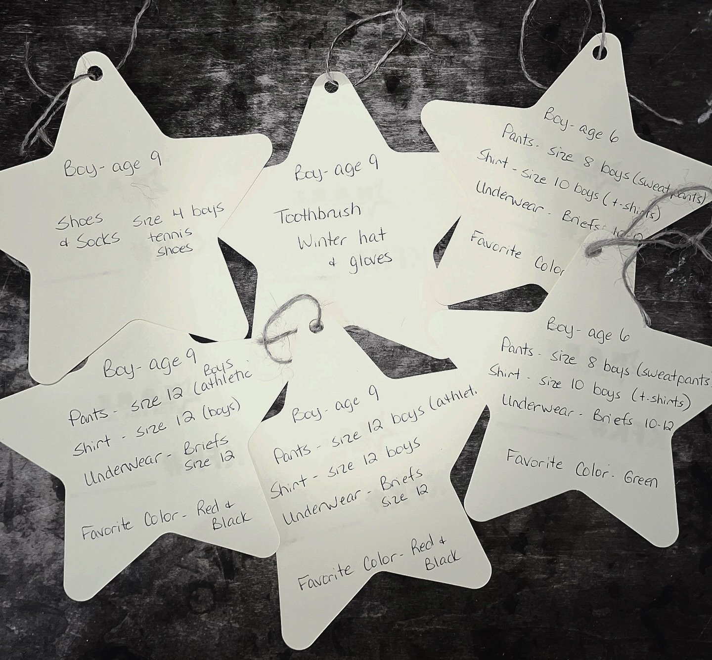 A few KARE for Kids stars left🎅🏻‼️ All items need to be unwrapped and stars attached to bags. Drop off deadline is December 15th. Let us know if you would like one🤗