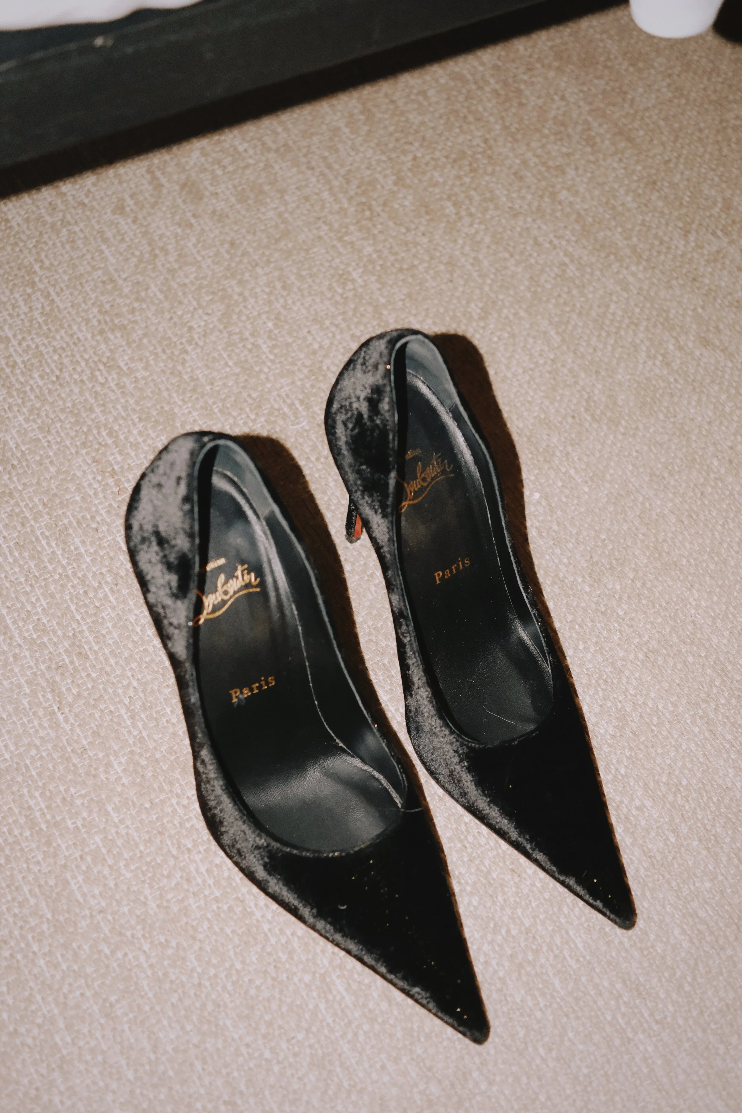 olivia_holt_instyle_grwm_images_edited_026.JPG