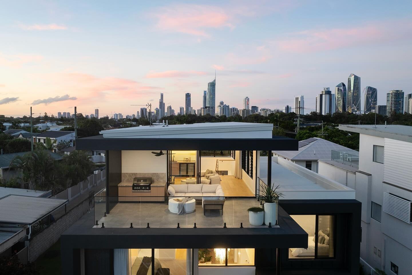 These views ✨
.
.
.
.
.
#propertyphotography #lifestylephotgraphy #lifestyle #goldcoast #australia #realestate #interiors #design #photographer #interiorstyling #travel #wanderlust #architecture #airbnb #airbnbphotography #instagood #photooftheday #p