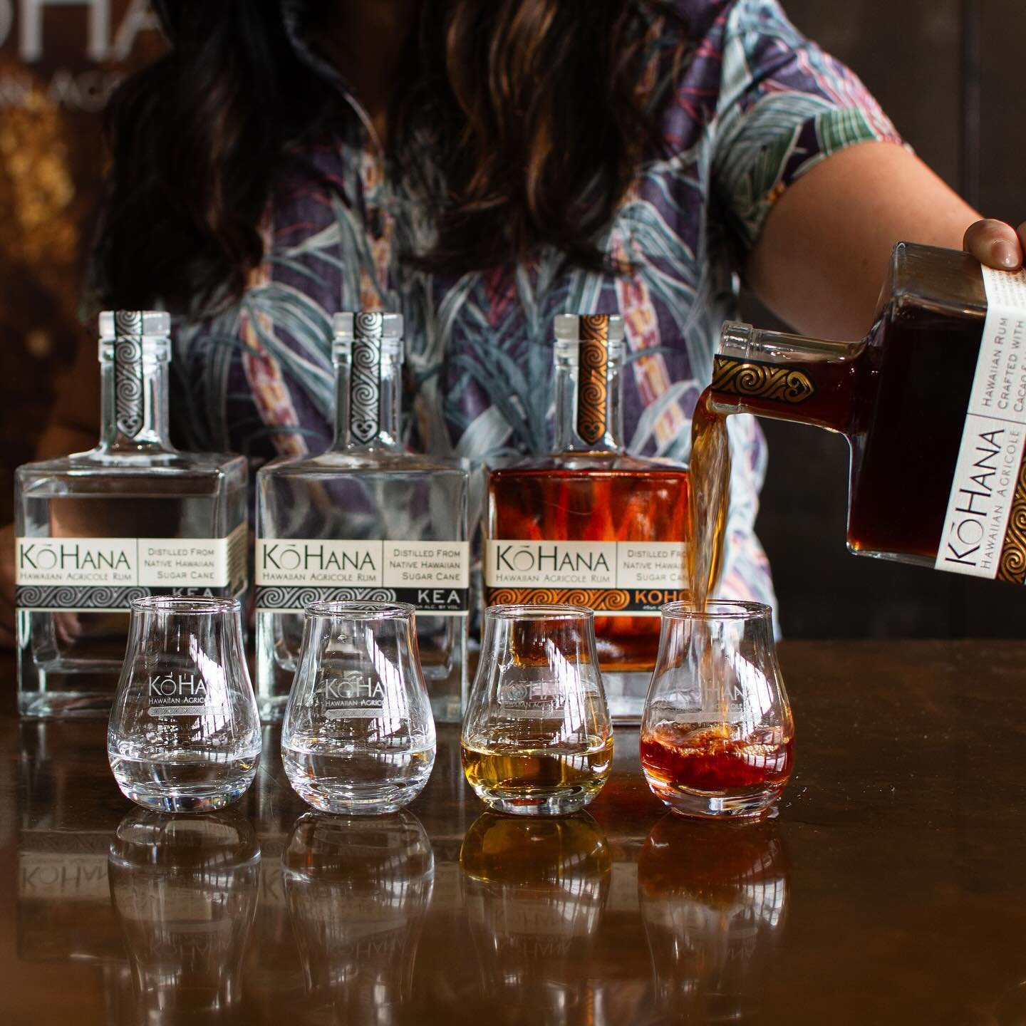 E komo mai to Kunia, the agricultural heart of O&rsquo;ahu! Join us at our tasting room, located on-site at our working distillery.
Explore one of our legendary rum flights, including the Classic, the Aged, or the Cocktail Flight as you learn about o