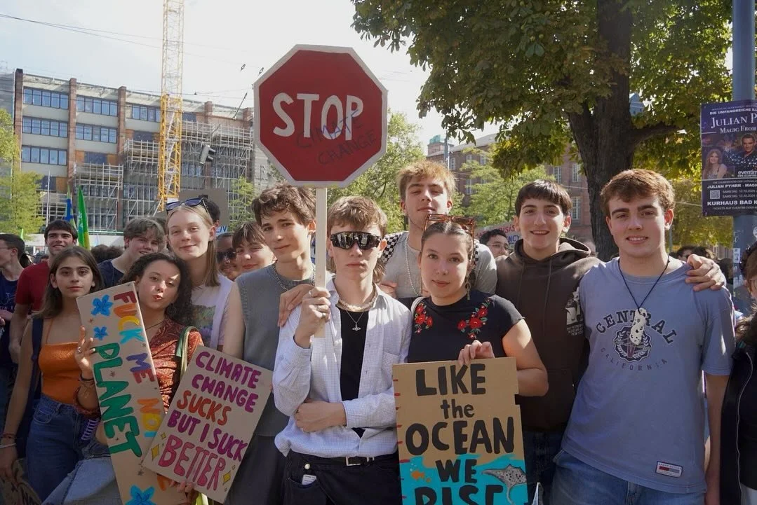 This is what democracy looks like #fridaysforfuture 🌏🔥
