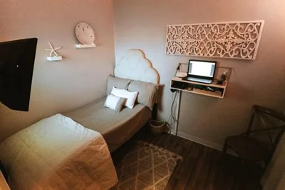 ,sound Waves Mindful Meditation, Halotherapy (dry Salt), Vibroacoustic, Sauna, & Led Therapy