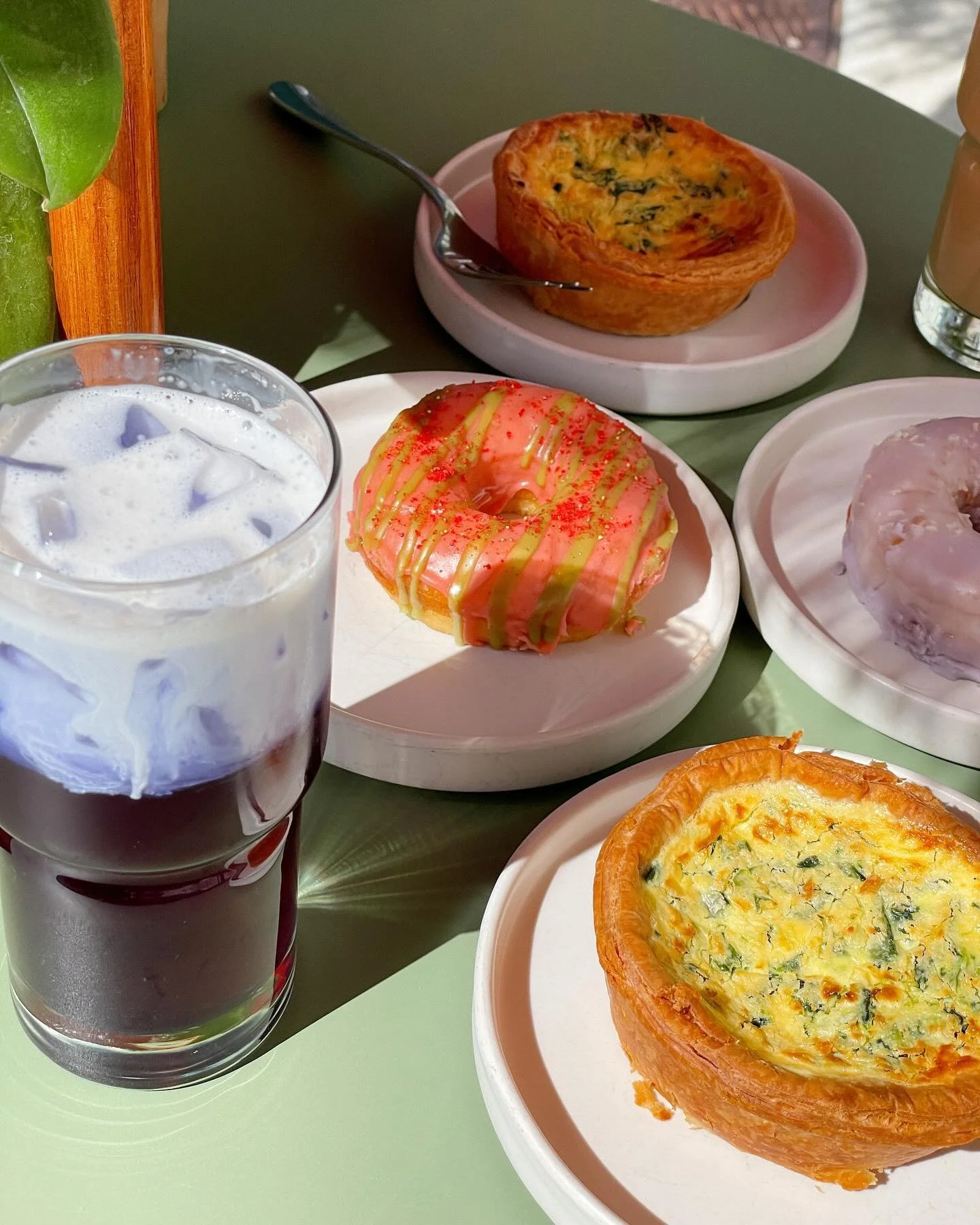 thinking about @enjoybrite donuts and @metriccoffee from @theunderstudychi