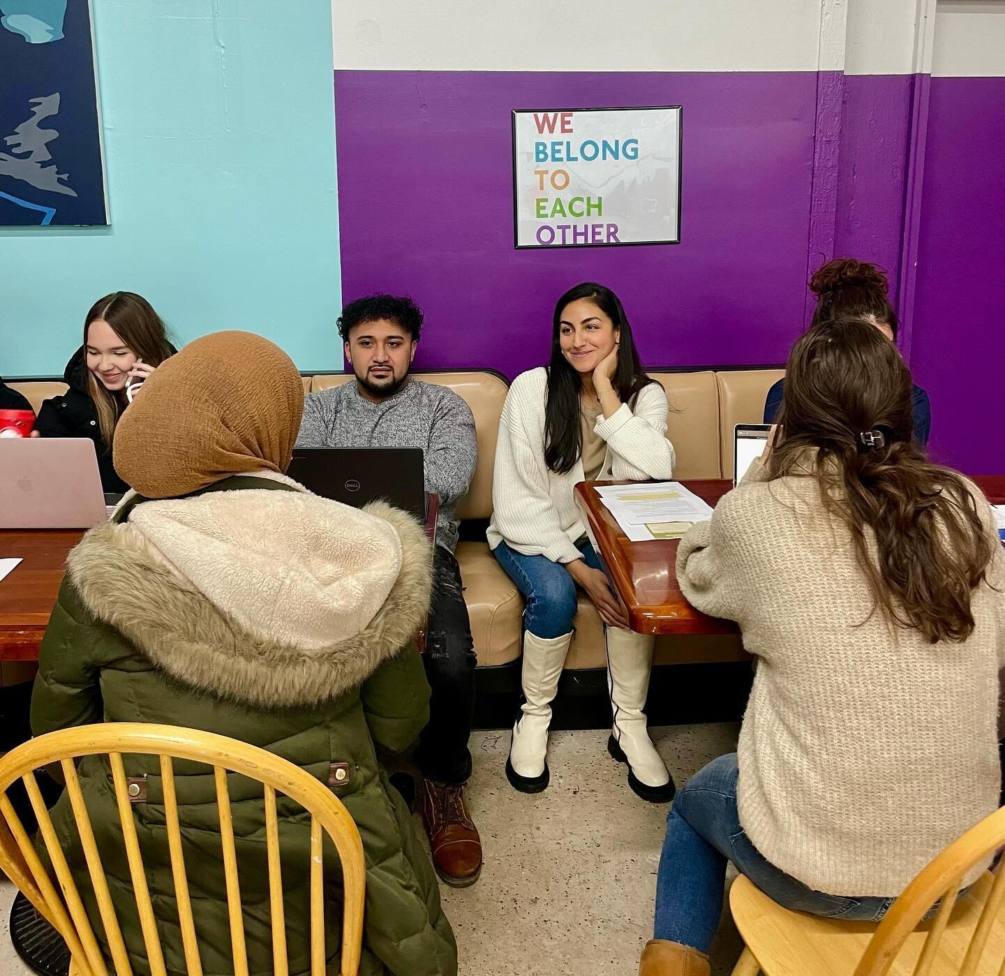 Last night, we partnered with @woodfieldcc to host a FAFSA workshop! We helped immigrant students complete their applications and it was an amazing way to connect with our community! 🫶

We appreciate those who came out yesterday, and for WCC to allo