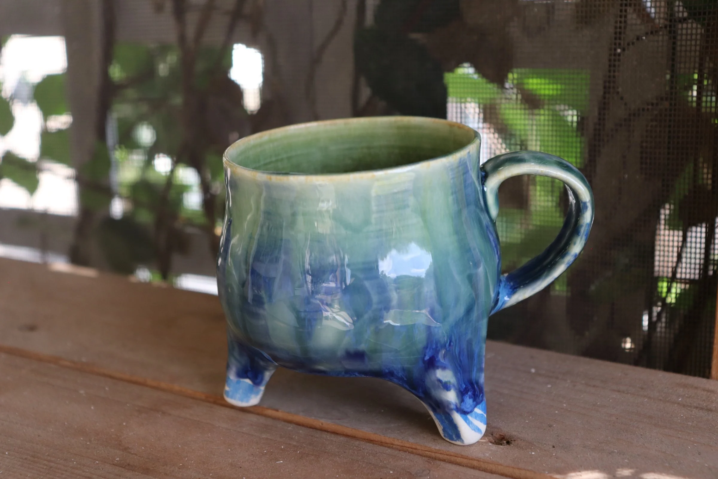 tripod mug