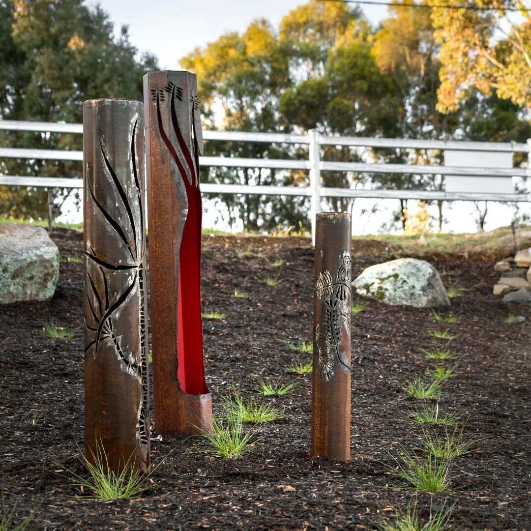 Beautiful garden art hand crafted by @tread_sculptures 

.
.
.

#gardenart #metalfabrication #nativeaustralian