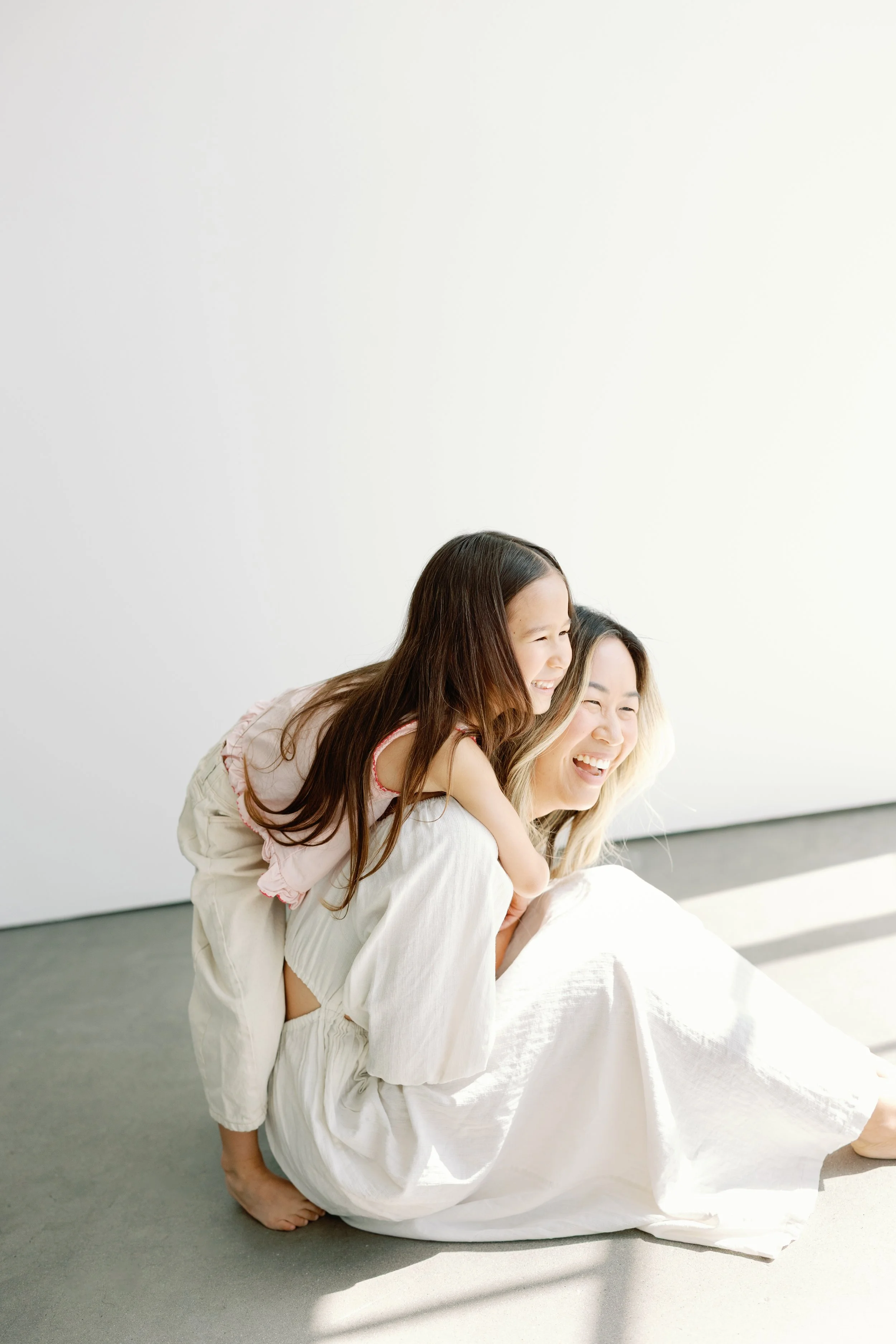 brendamorschphoto - motherhood minis jocelyn-16.jpg