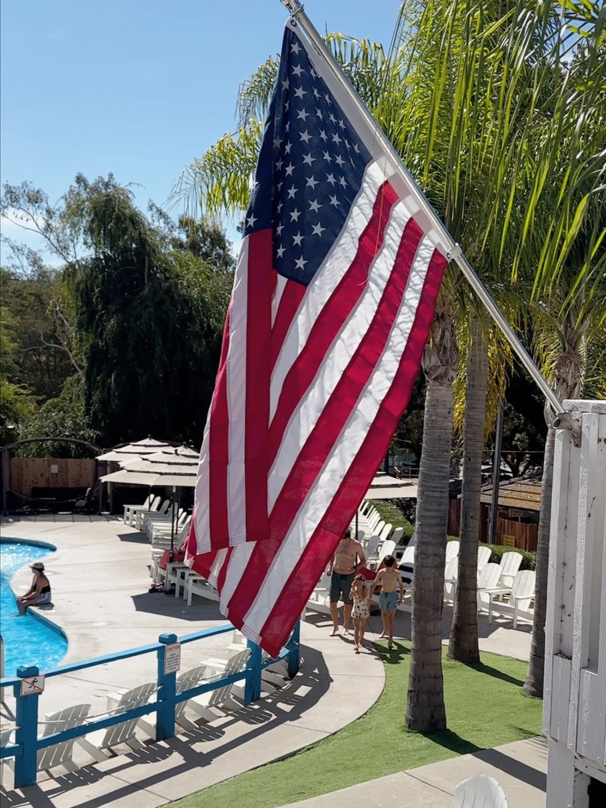 Happy Labor Day!! 👏🏼🇺🇸 It&rsquo;s our last day of the season! So grab a mat &amp; let&rsquo;s slide!!🩵