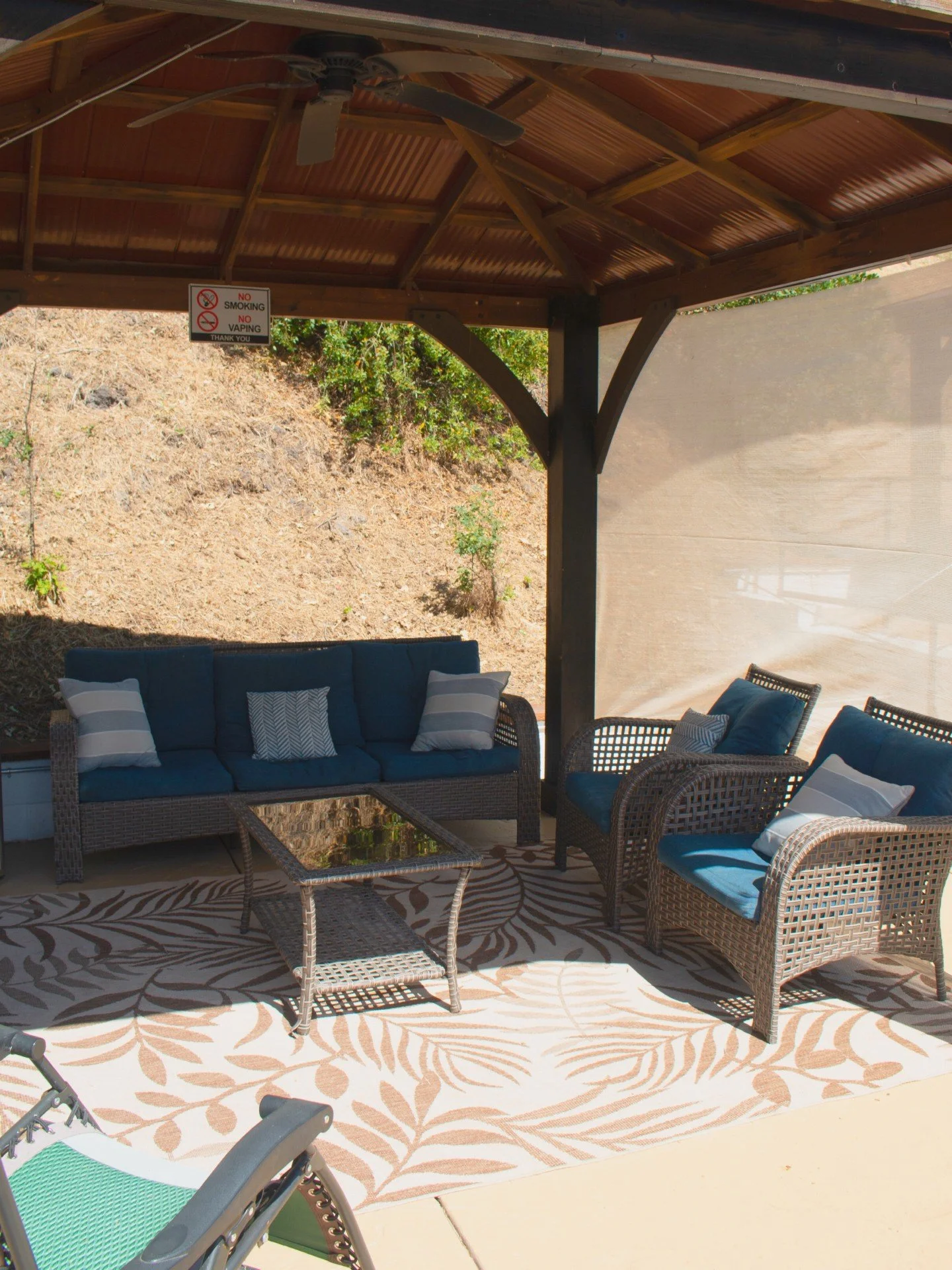 It's not too late to book a cabana for this weekend!

Reserved seats for the family ✔️
Shade when you need a break ✔️
Food &amp; drinks delivered right to you ✔️

Book yours online today!😎

#cabana #summerfun #centralcoast #slocounty #mustangwaterpa