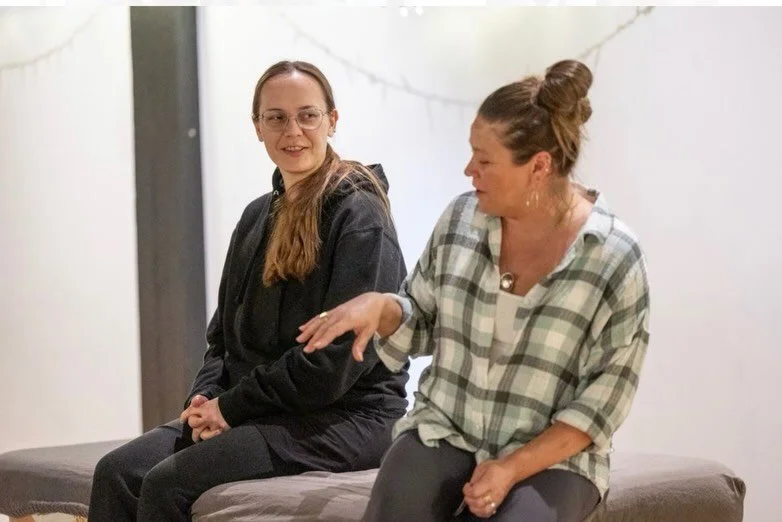 There&rsquo;s something powerful about being surrounded by people who understand your work.

The conversations get deeper.
The laughter comes easier.
And somewhere along the way, you realize you&rsquo;re not doing this alone anymore 🖤

🫶 Mackenna @