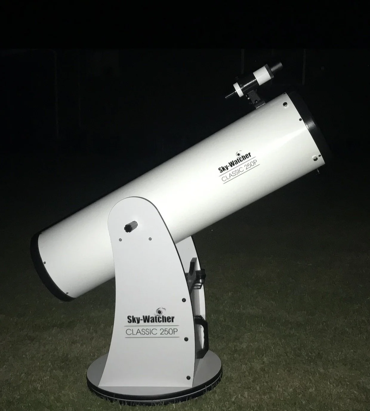 Dobsonian Telescope 10 inch.jpg