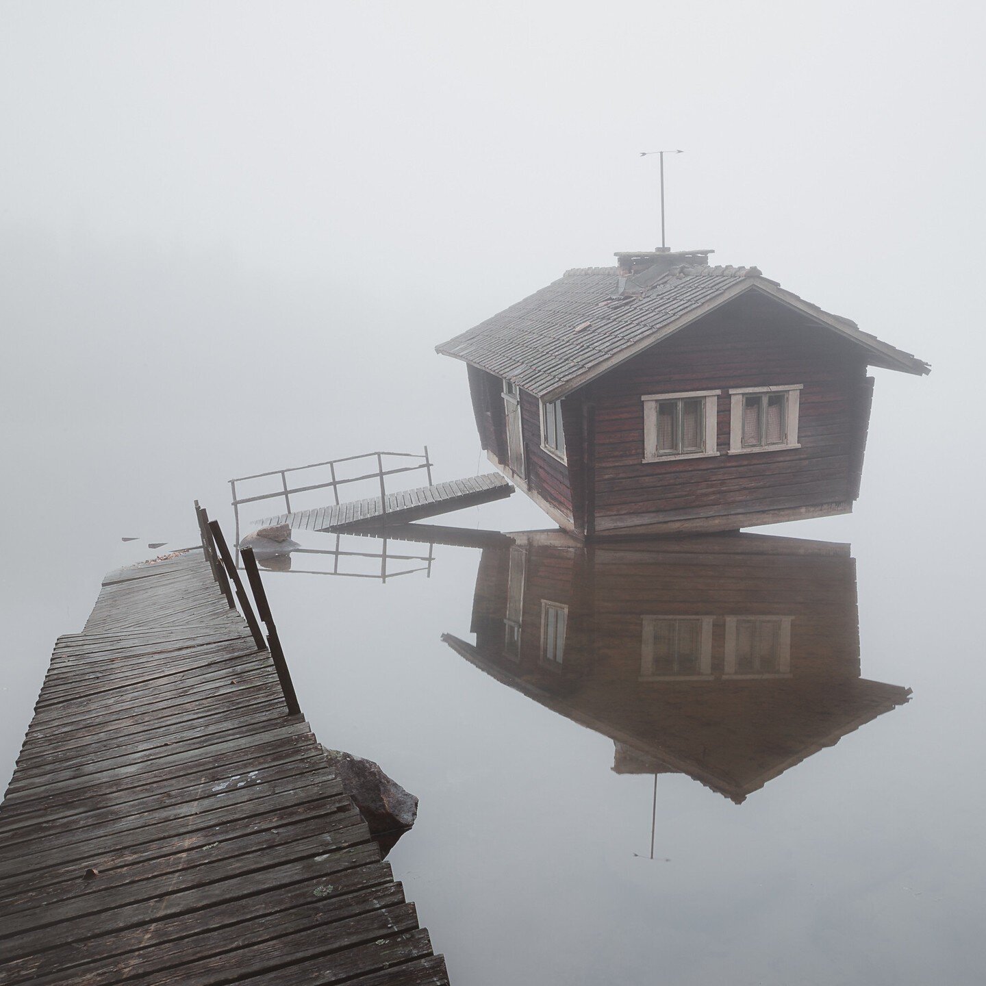 If there&rsquo;s one building in Finland that the photographing world has been drawn to for years, it is this private sauna in Southern Finland.

The legend has it that it was abandoned ages ago by the owner getting bored of the curious swimmers from