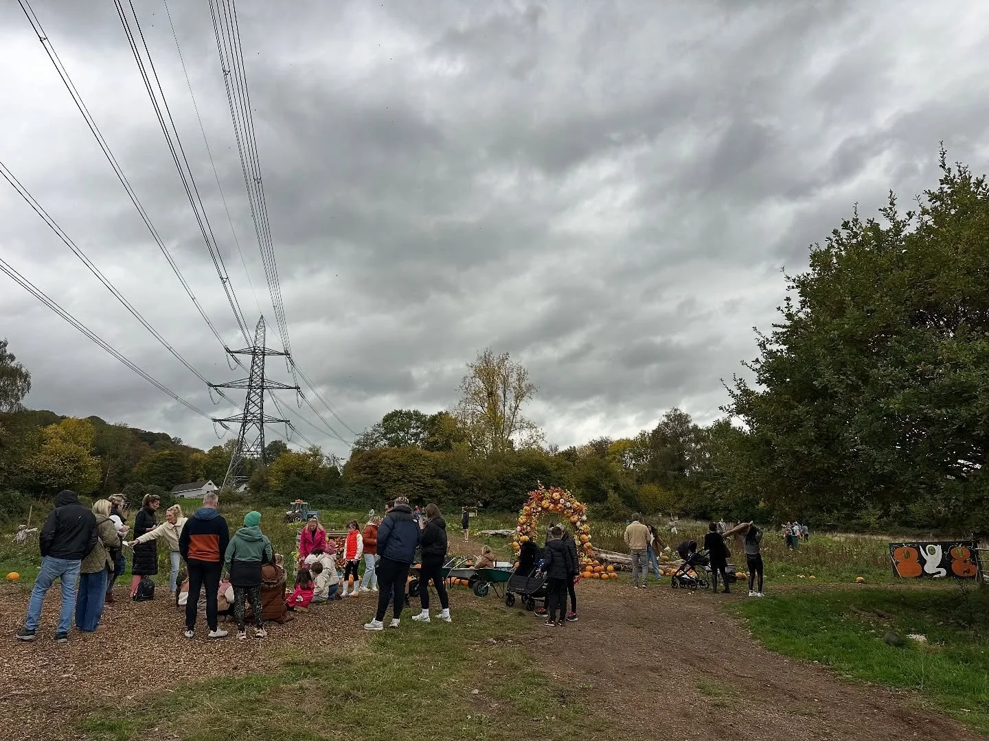 🤩 what a day that was &hellip; thanks so much for what a bloody fantastic time 🎃 blessed by the support huge shout out to Charlotte for running all the kids activities couldn&rsquo;t do it with you ❤️ @digbys_