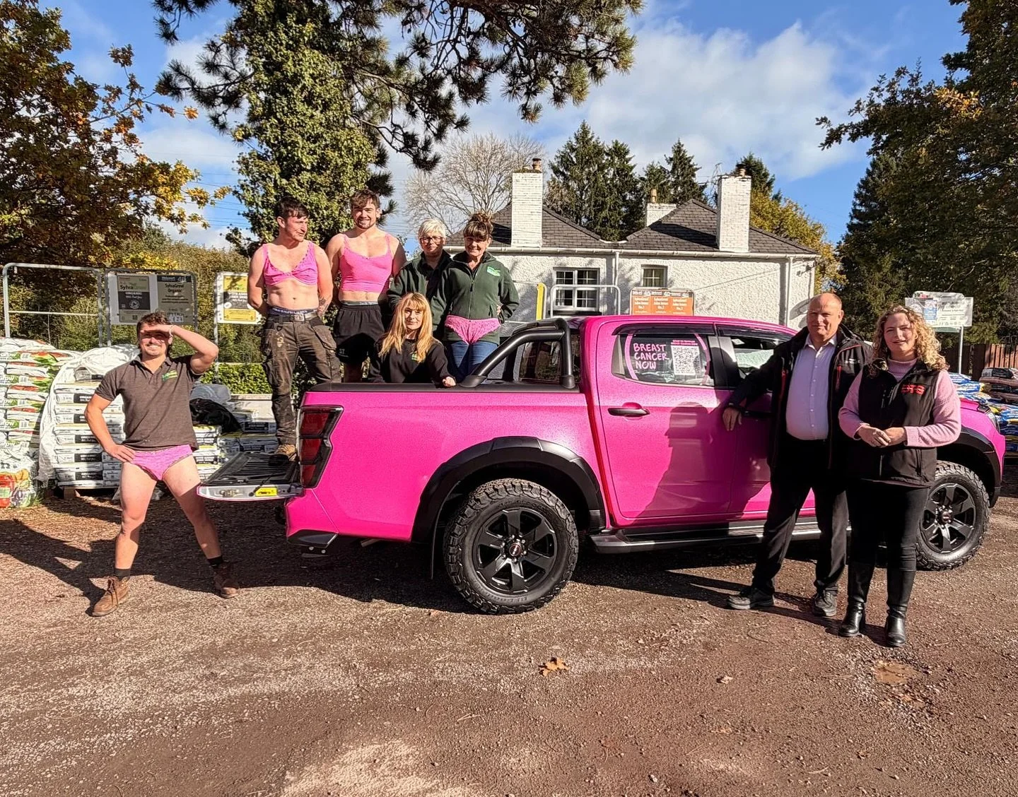 We fully sent it today with the auctions we will confirm what was raised tomorrow morning!! 
How cool is the pink truck from @davidtaylorgarages ( @chrispriorgraphics you are pretty damn good) 💕💖💗💞💓 @breastcancernow #wearitpink 

Thanks to all w