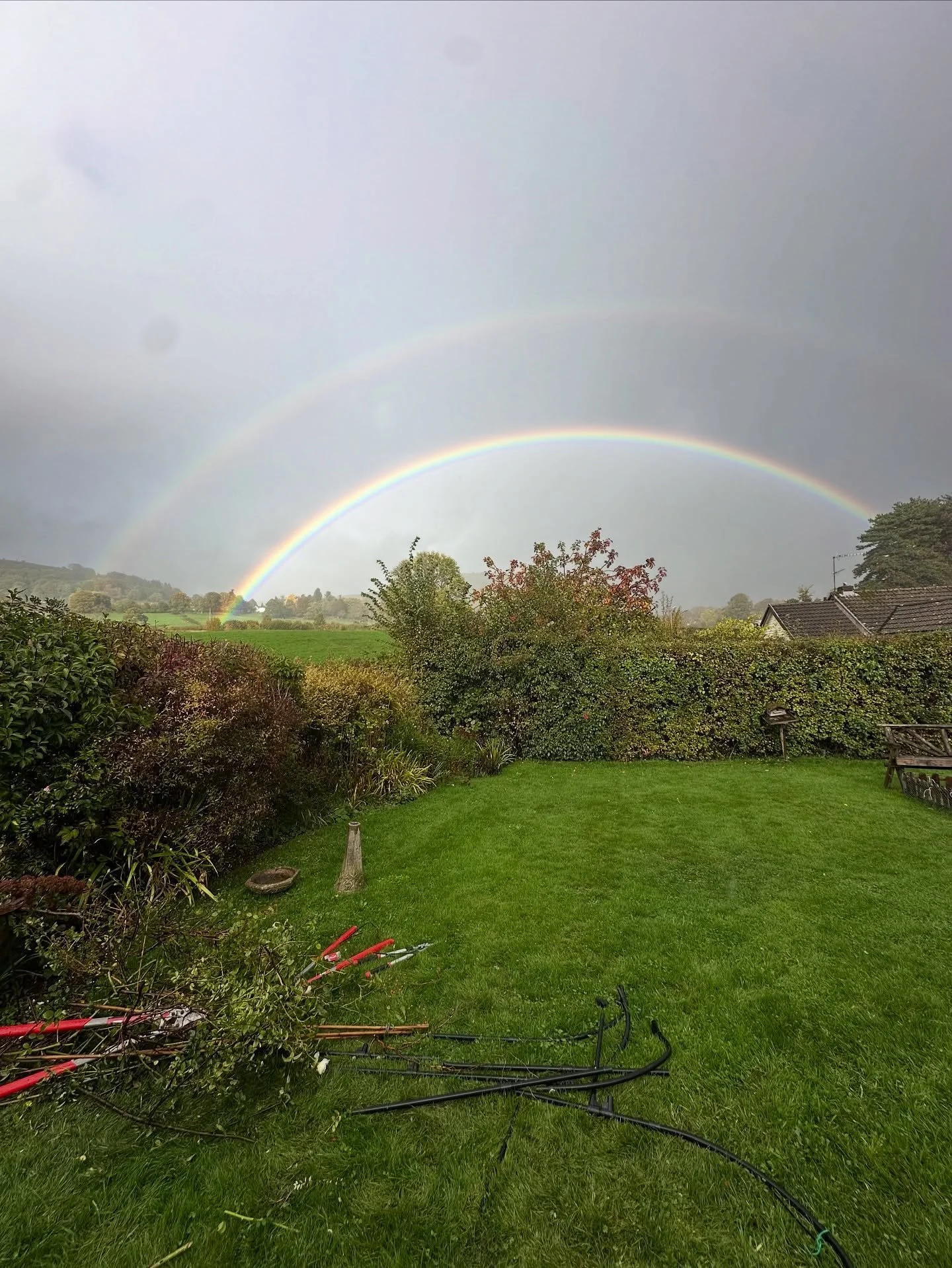 Little gardening job for Gav and Sam last week. Very wet but the rainbow was cool 👌🏼 🌈