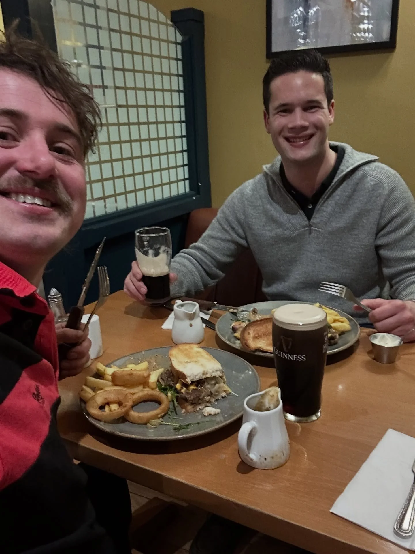 A few weeks back I used some free time and took one of my good friends Christian out for some Guinness and food at @thegrofield after he&rsquo;d delivered my plants 🍲 🍻 
I have known Christian since he was a young boy through  @micquelgroengreenins