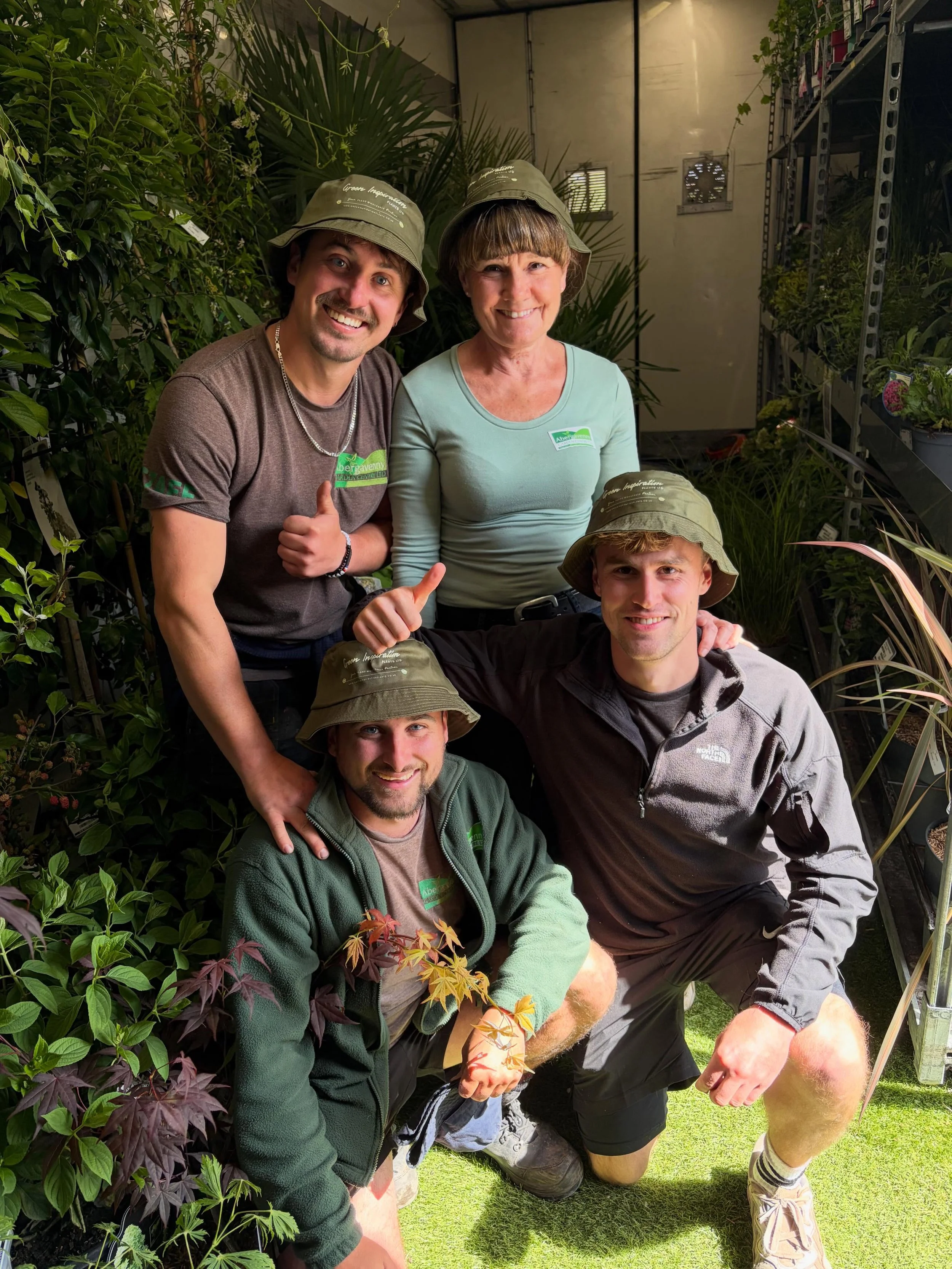 Plant buying done right ✔️ 🪴 and nice new bucket hats , thank you @micquelgroengreeninspiration 😃