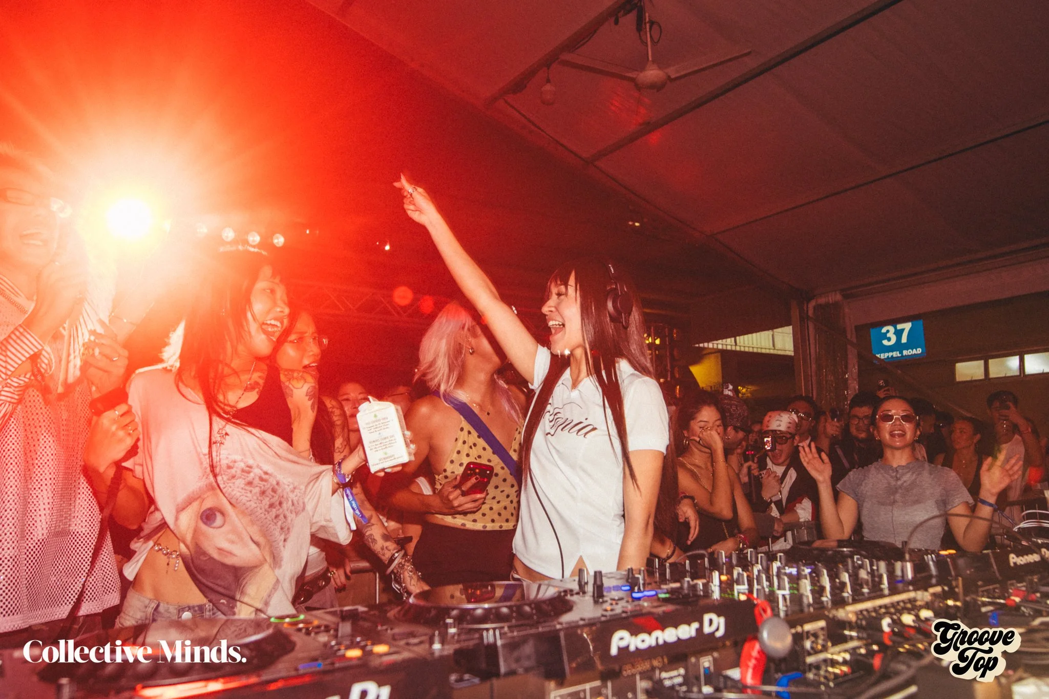 Groovetop160526watermarked_MoonriseStudio_DEB_1012.jpg