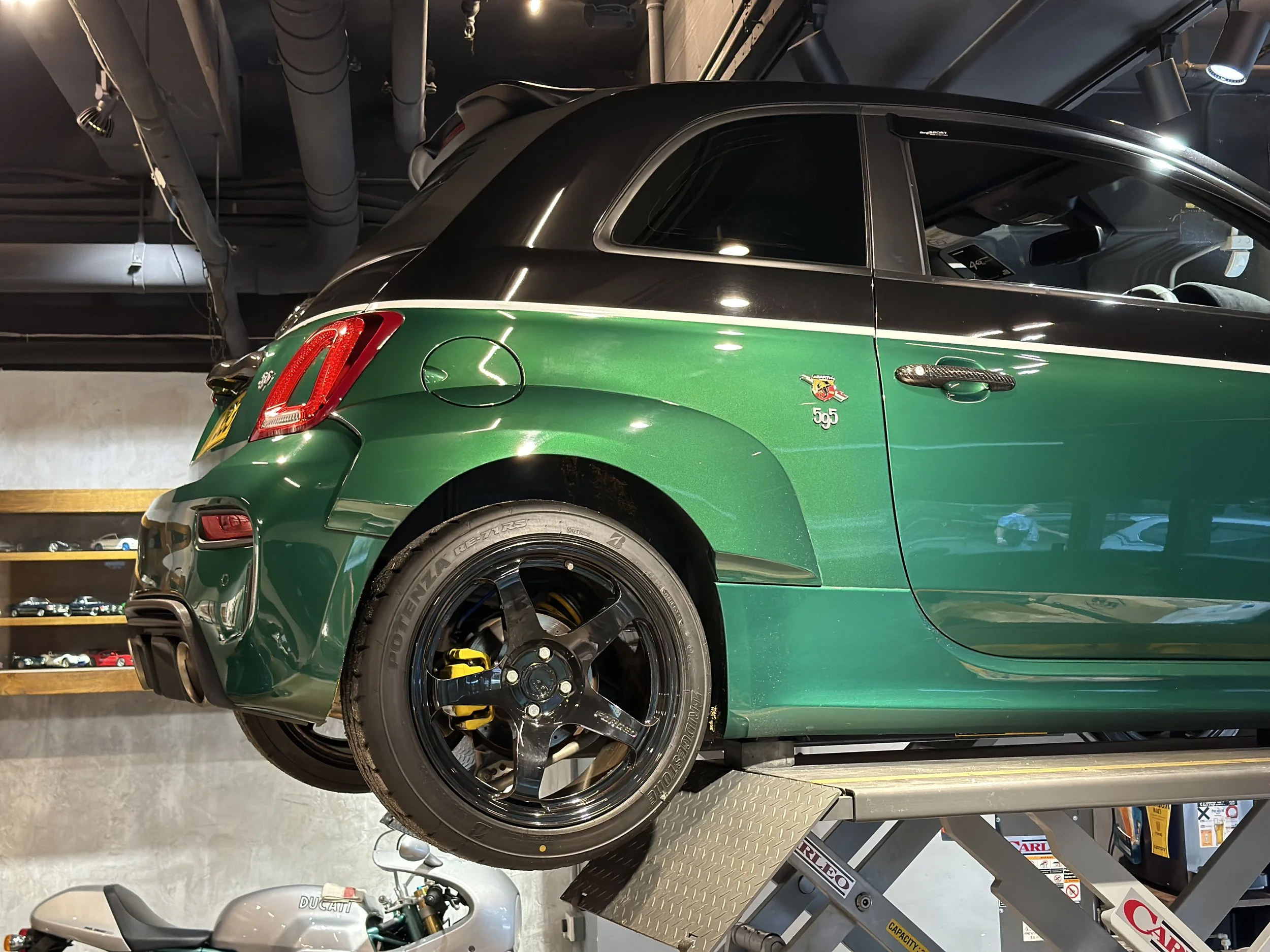 ABARTH 595 COMPETIZIONE - rear quarter