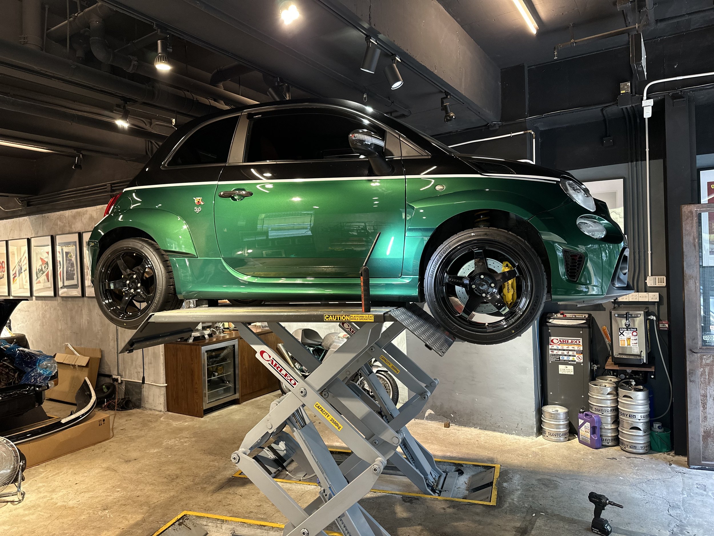 ABARTH 595 COMPETIZIONE - on VVM workshop lift