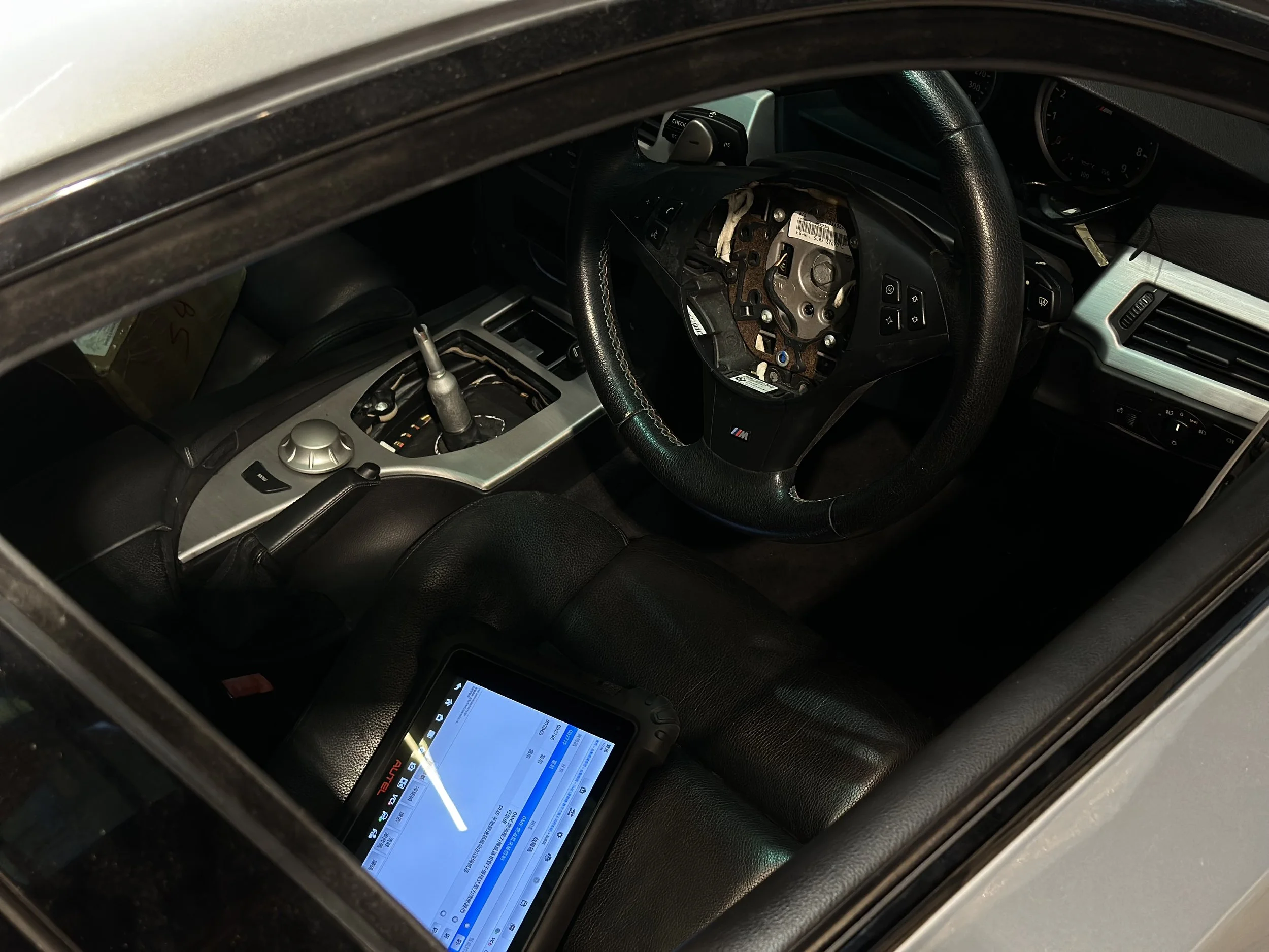 BMW E60 M5 - interior