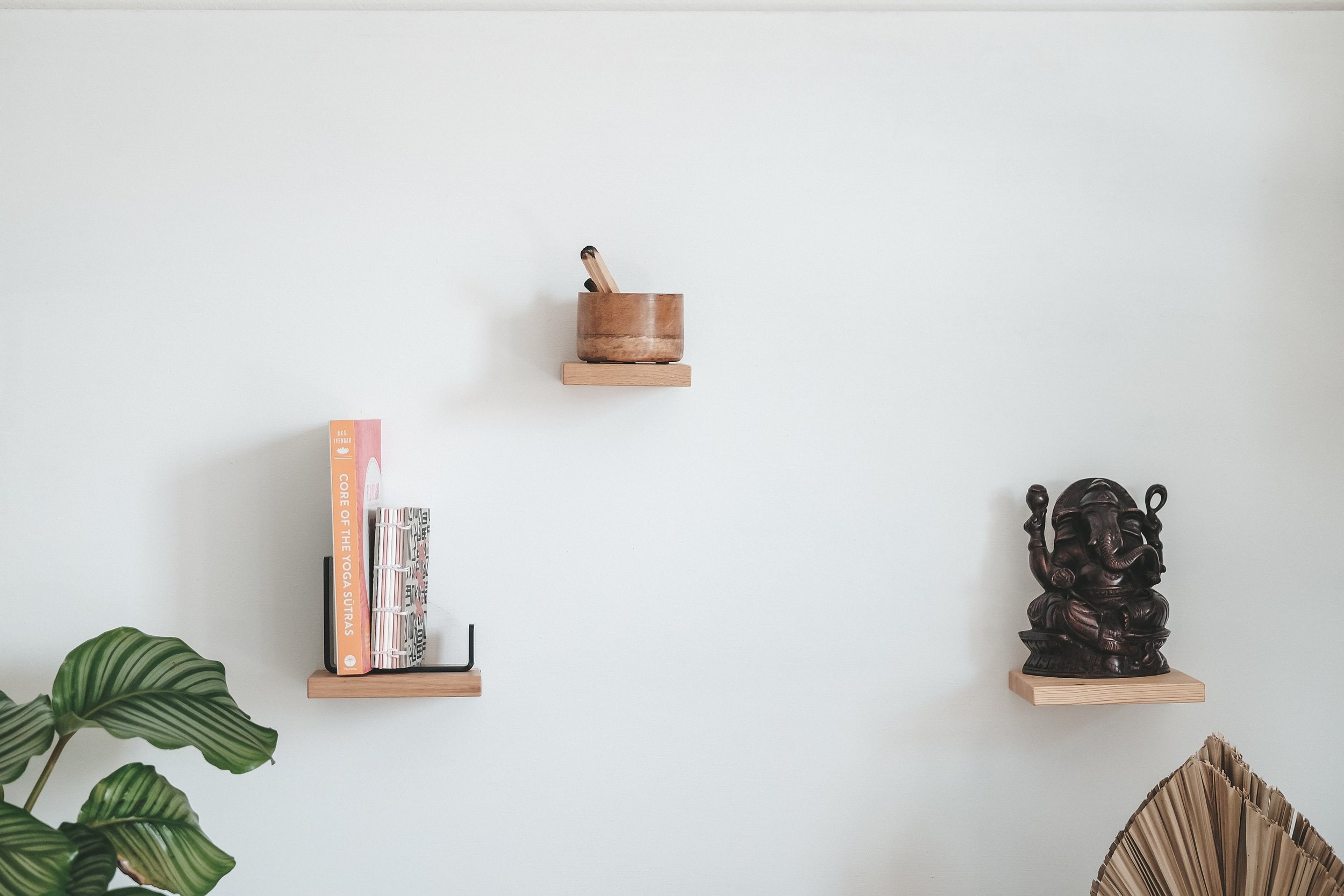 https://i.etsystatic.com/26379496/r/il/06ce2e/3887861606/il_fullxfull.3887861606_inez.jpg