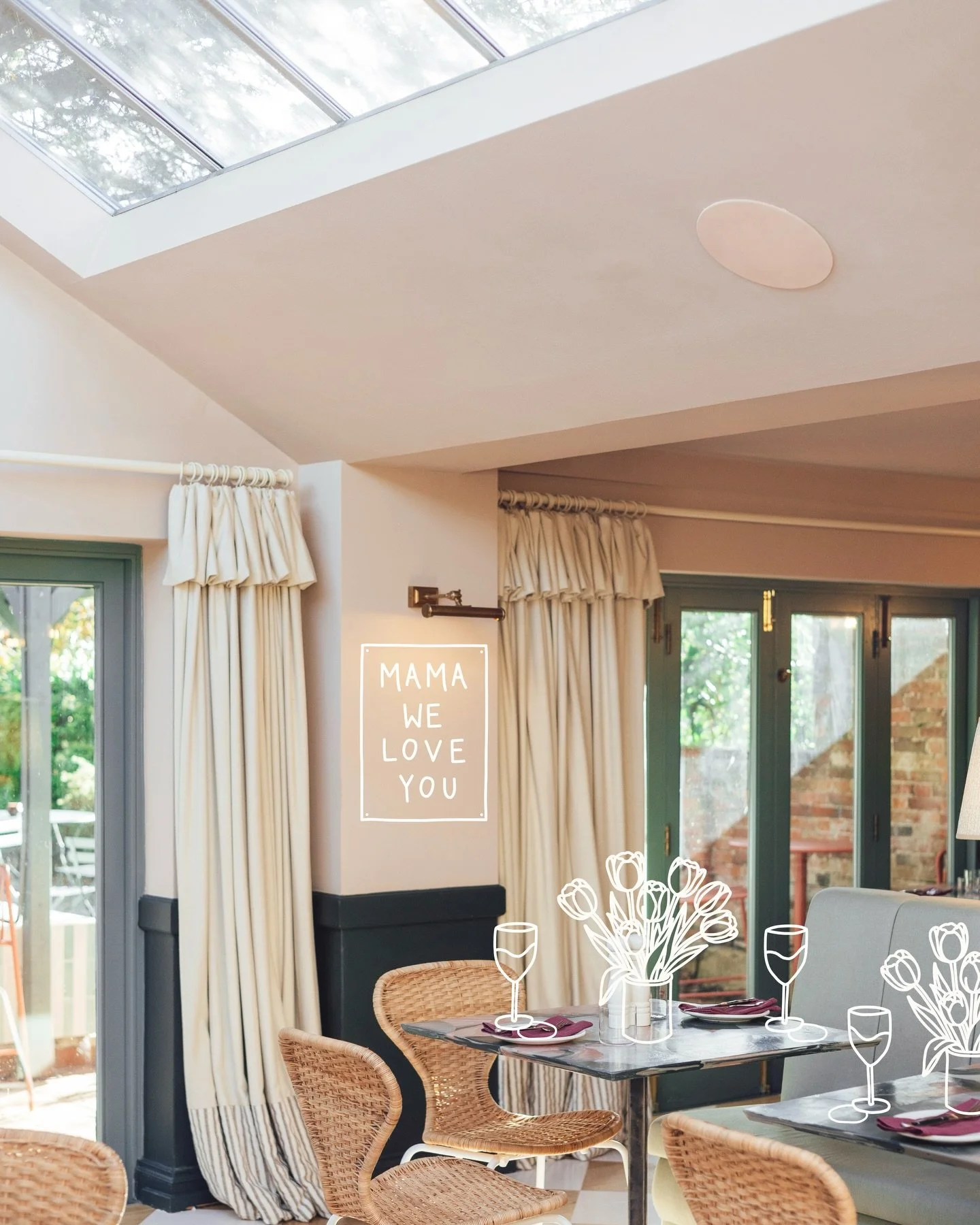 Quick, the last few tables available for Mother&rsquo;s Day 👀

Show her how much you love her, by treating her to something she really wants 🤍