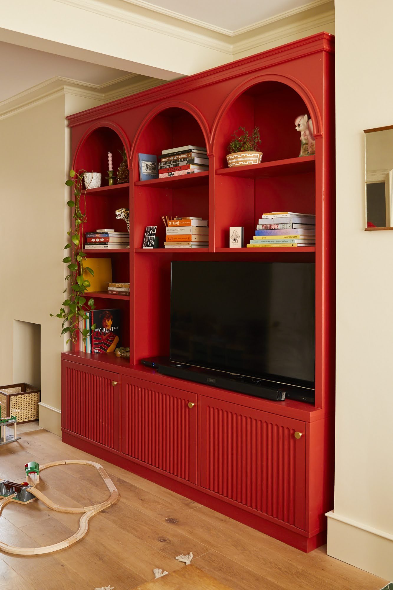 yukon_red_shelves 1.jpg