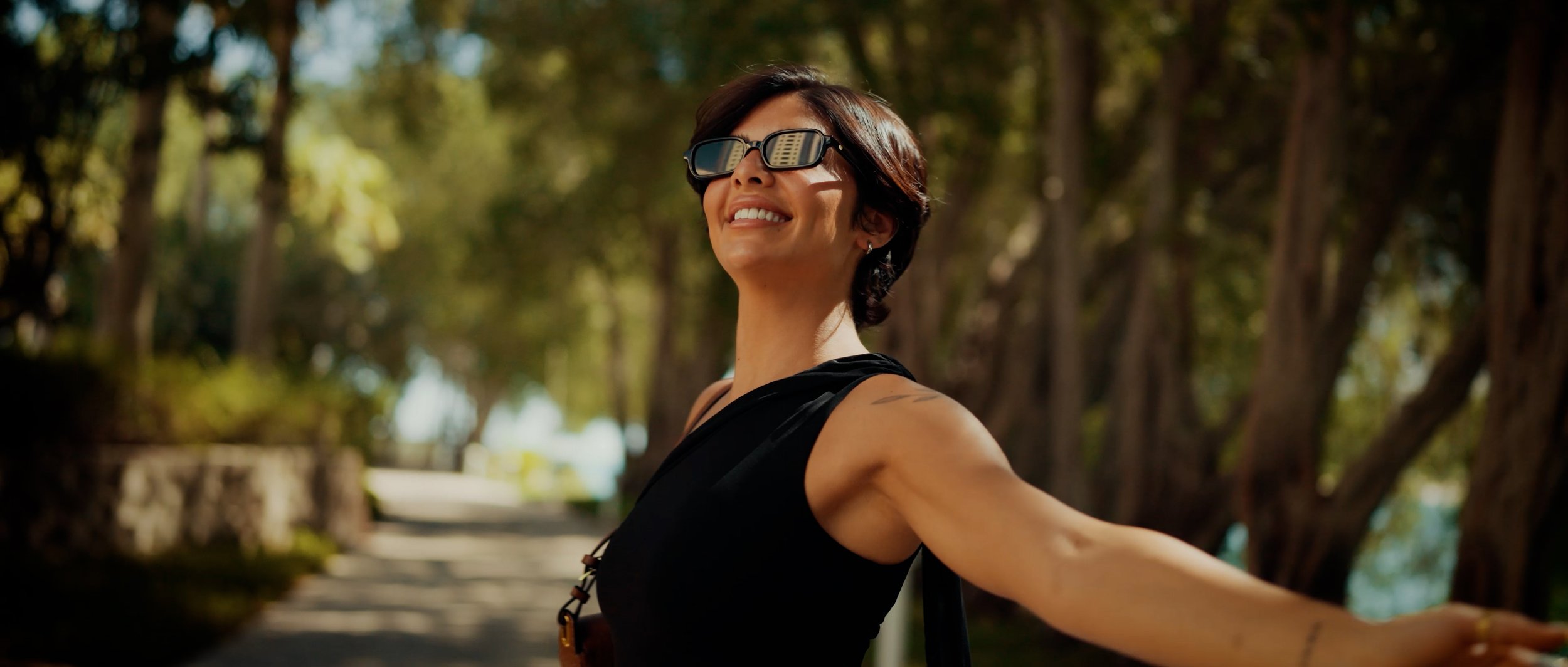 Screengrabs long.00_06_41_20.Still056.jpg