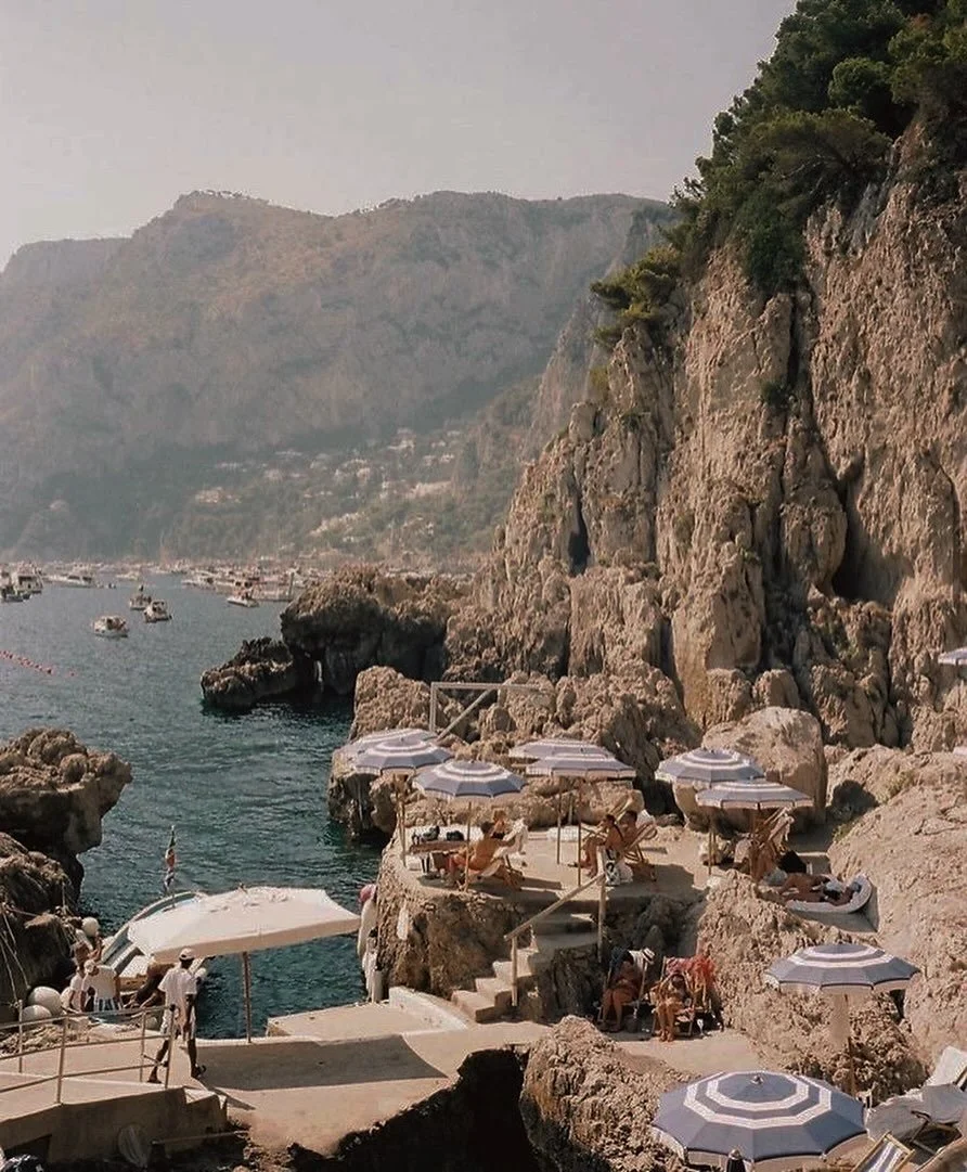 Pinch us moment getting to design events at spots as iconic as this! Italian summer incoming 🇮🇹